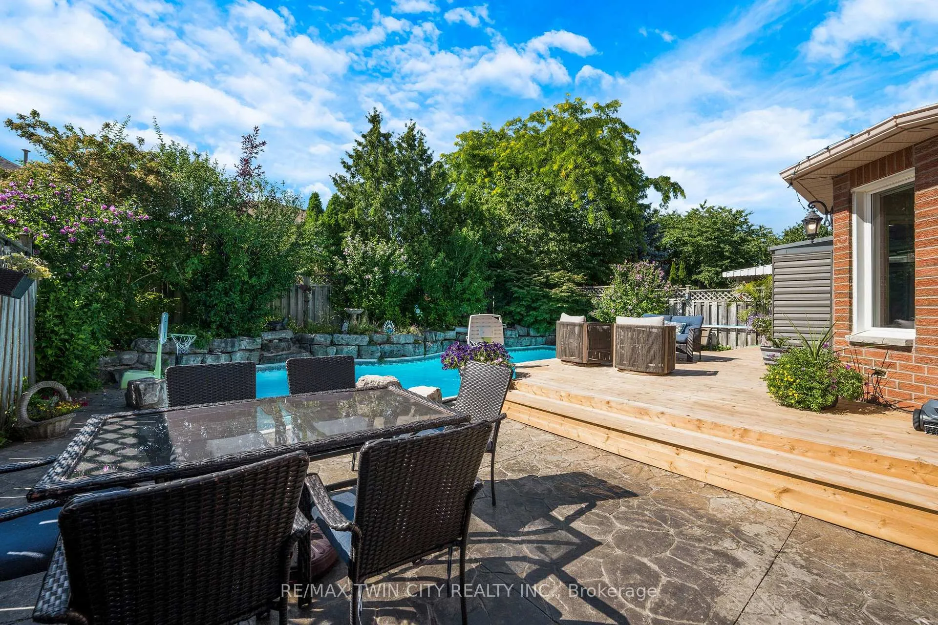 Photo 34 of 477 Burnett Avenue, Cambridge — HOMEH