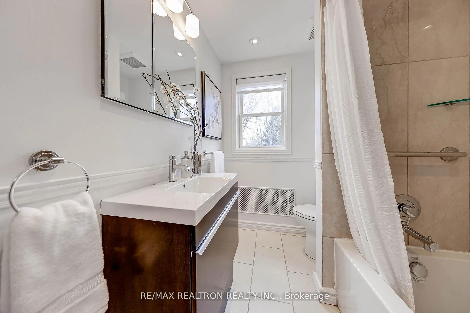 Photo 15 of 294 St Germain Avenue, Toronto, Lawrence Park North — HOMEH