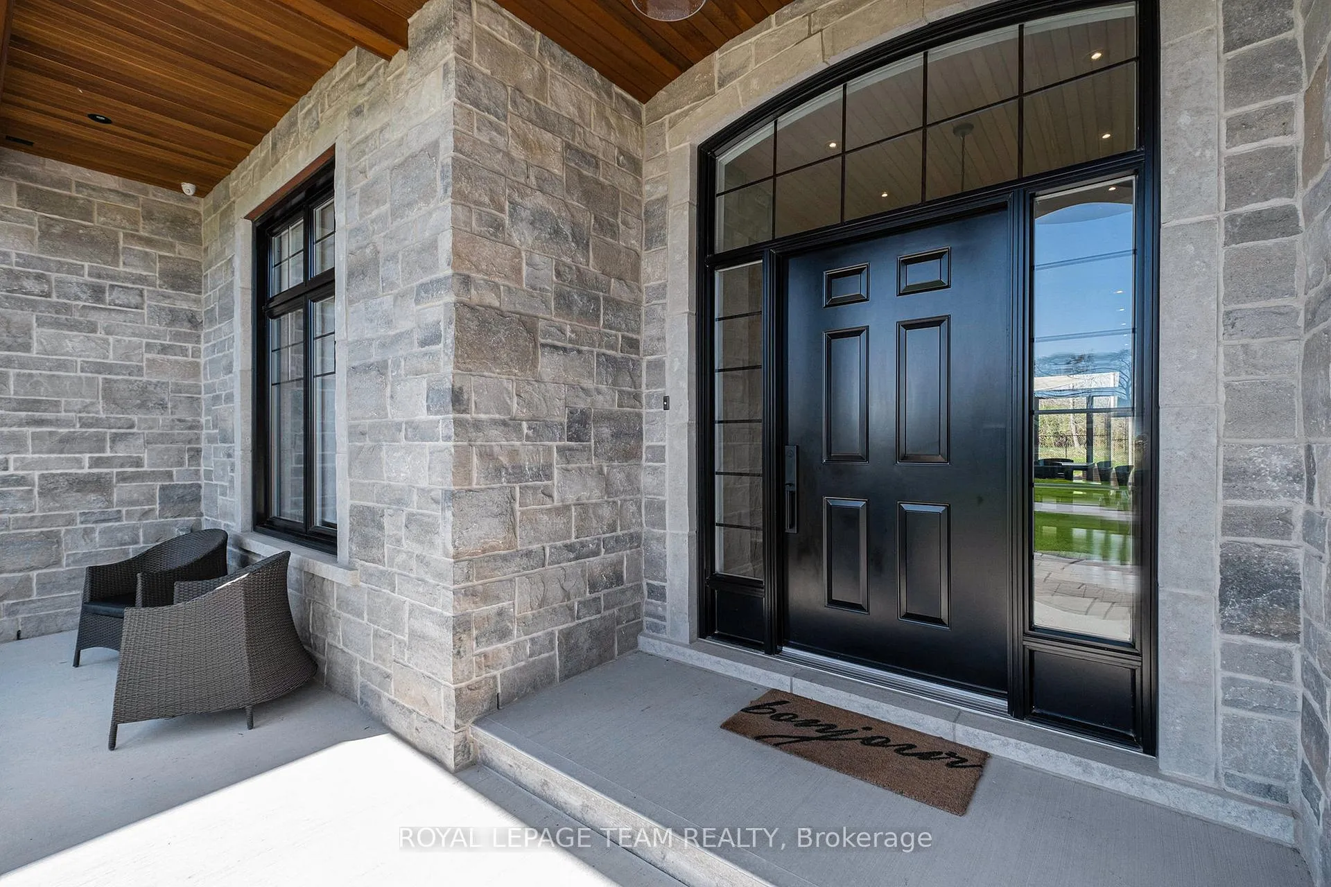 Photo 4 of 212 Cabrelle Place, Ottawa, Manotick Village & Manotick Estates — HOMEH