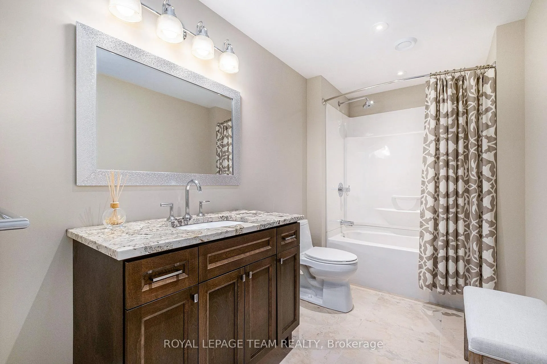 Photo 26 of 212 Cabrelle Place, Ottawa, Manotick Village & Manotick Estates — HOMEH