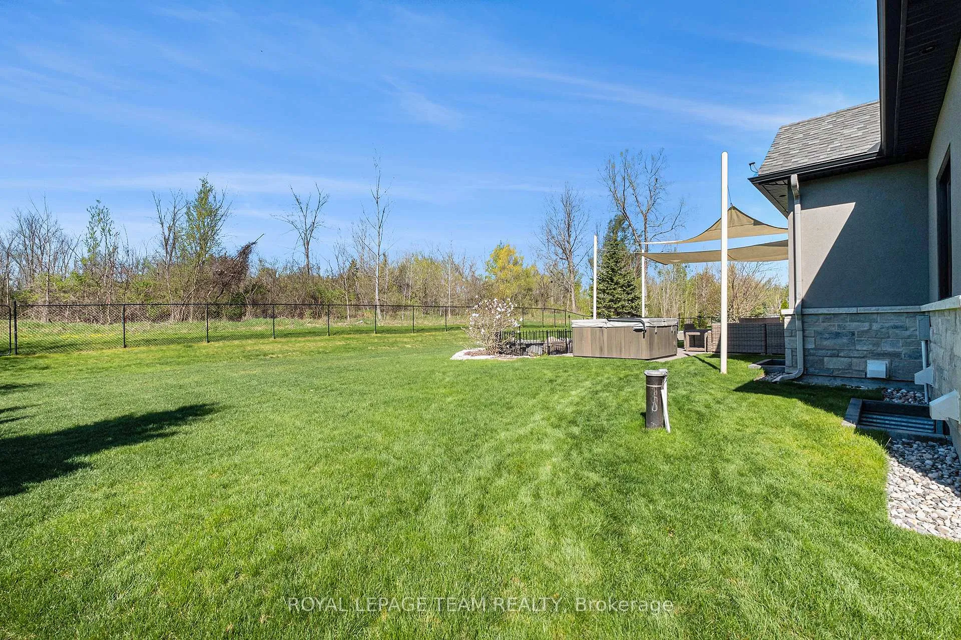 Photo 33 of 212 Cabrelle Place, Ottawa, Manotick Village & Manotick Estates — HOMEH
