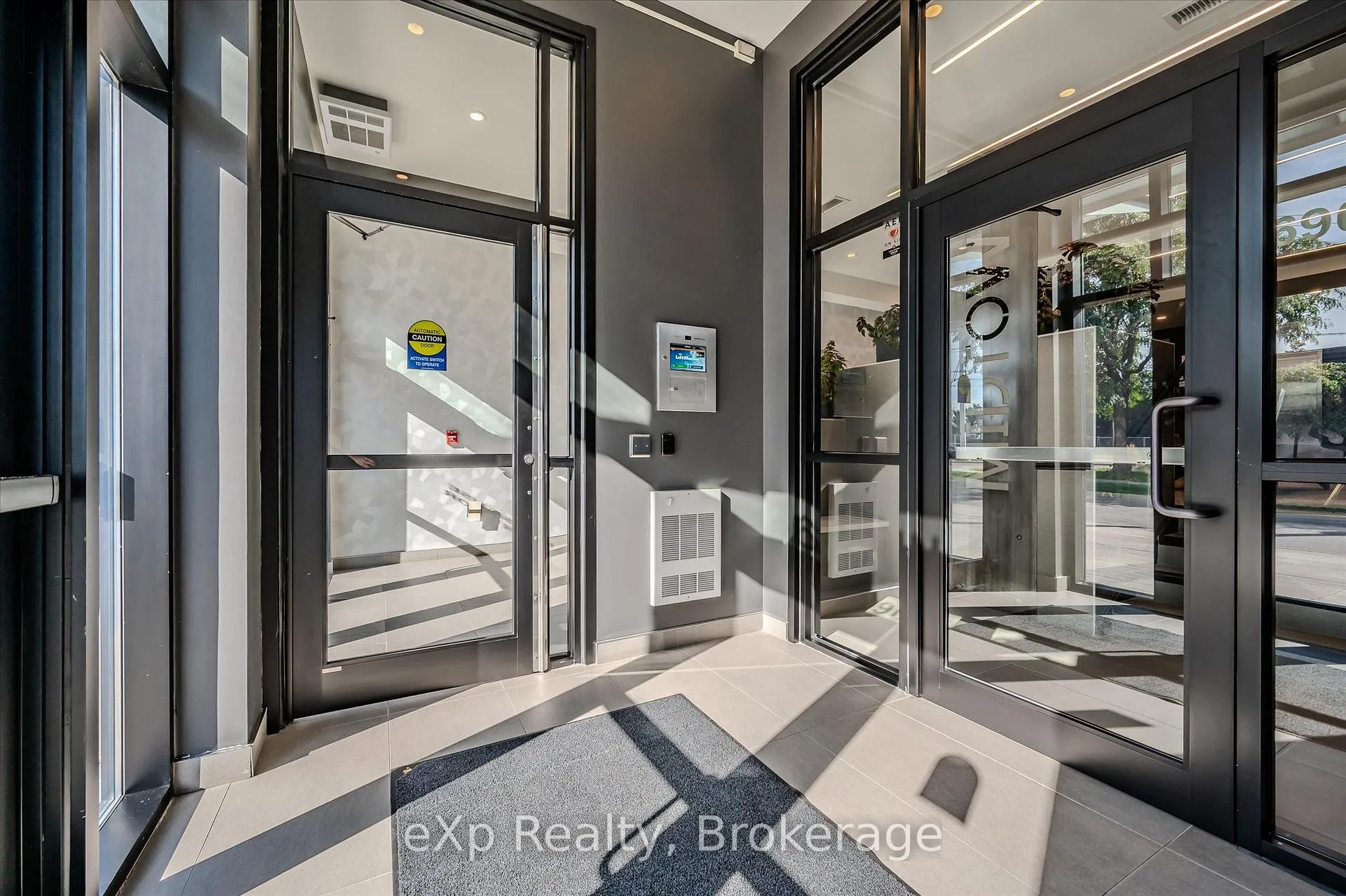 Photo 4 of Unit 202, 690 King Street W, Waterloo — HOMEH