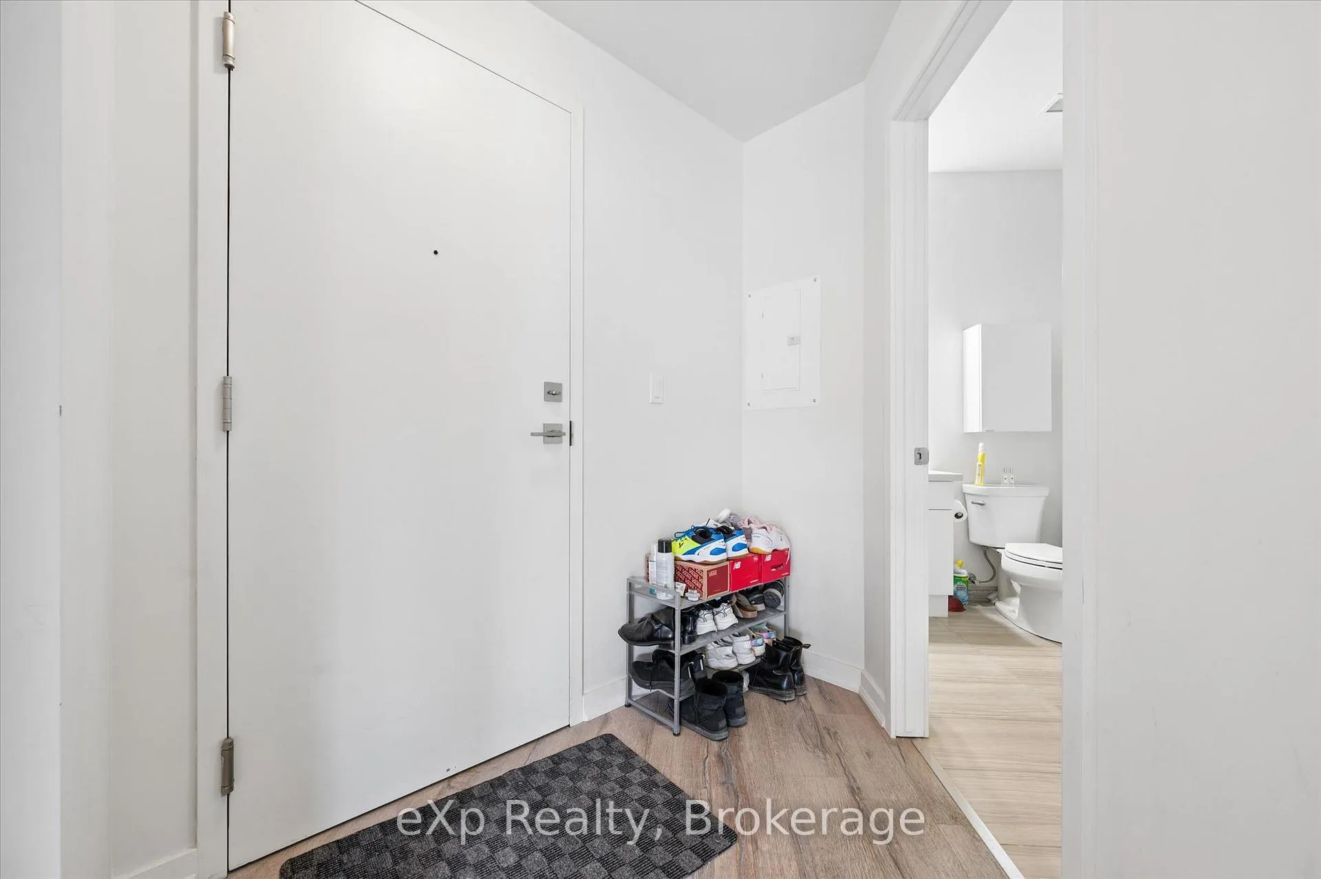 Photo 11 of Unit 202, 690 King Street W, Waterloo — HOMEH