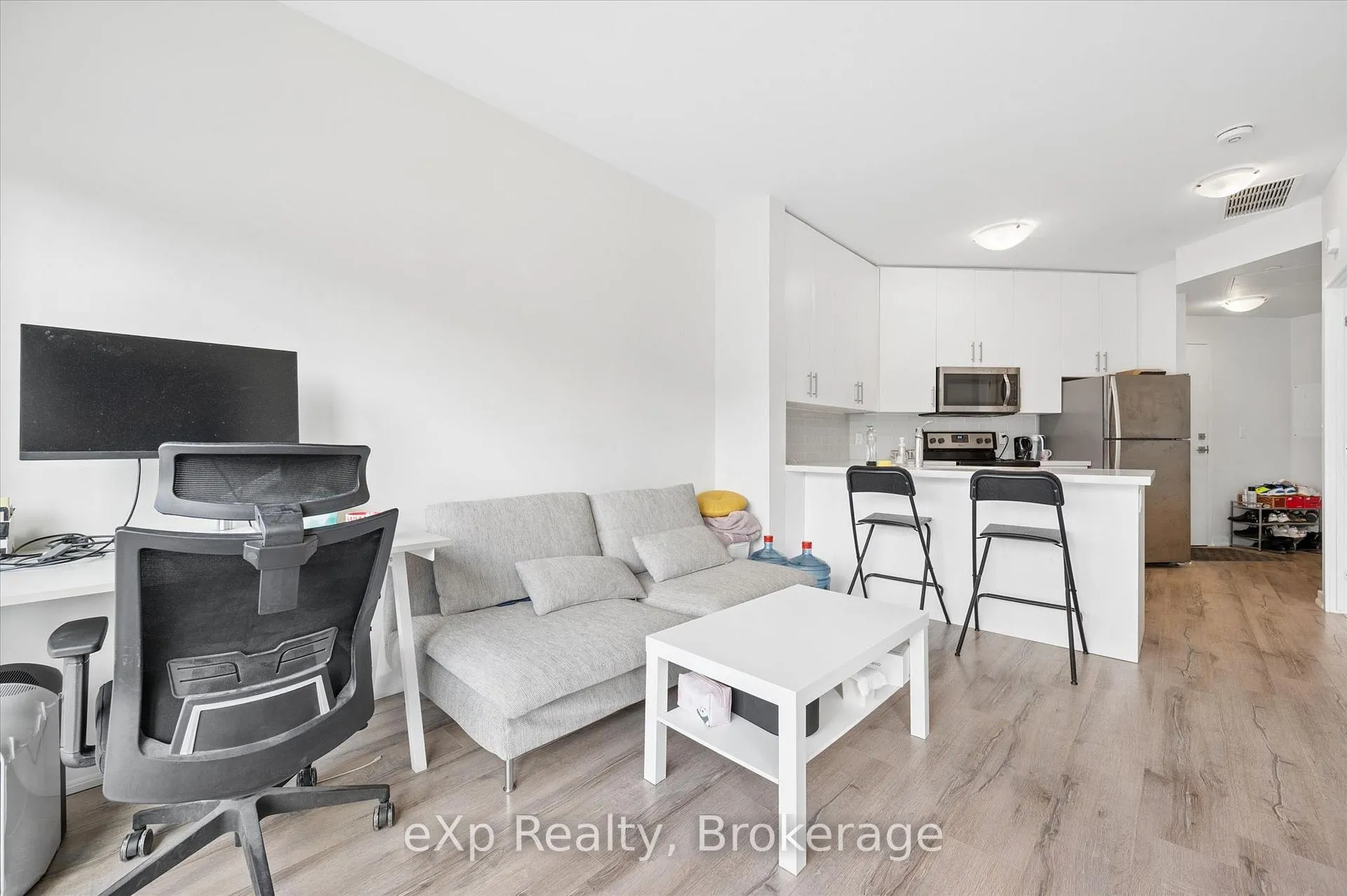 Photo 15 of Unit 202, 690 King Street W, Waterloo — HOMEH