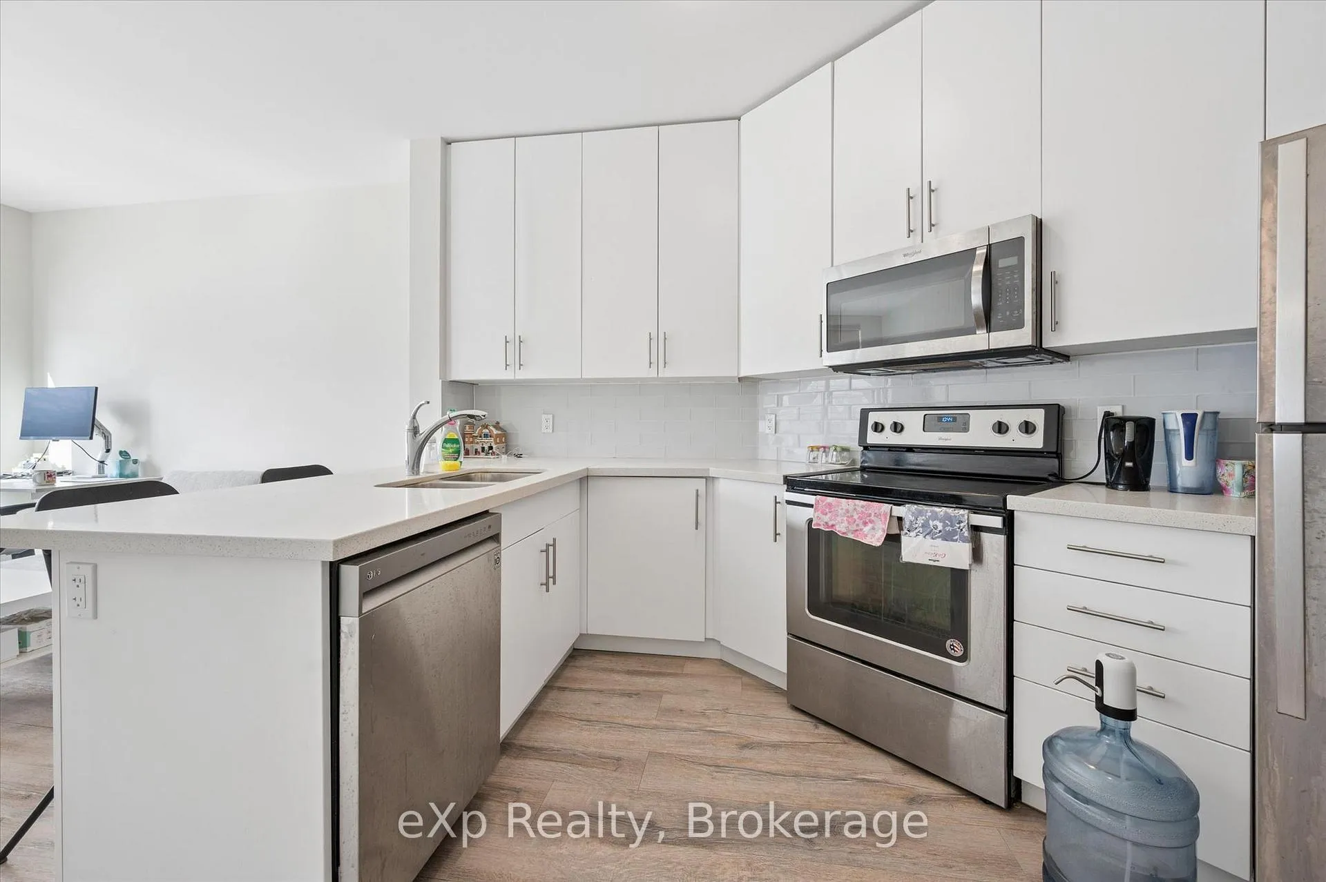Photo 18 of Unit 202, 690 King Street W, Waterloo — HOMEH
