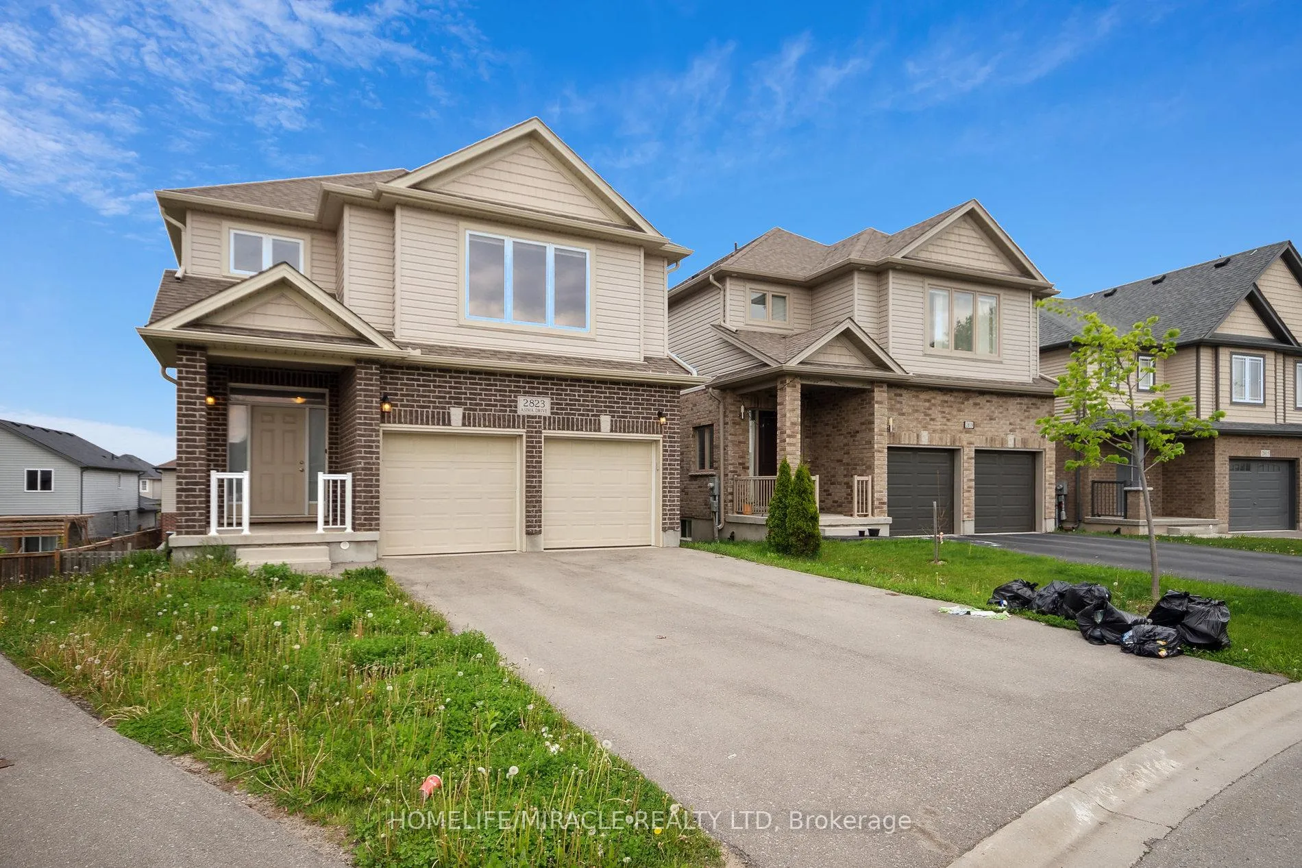 Photo 2 of 2823 Asima Drive, London, South U — HOMEH