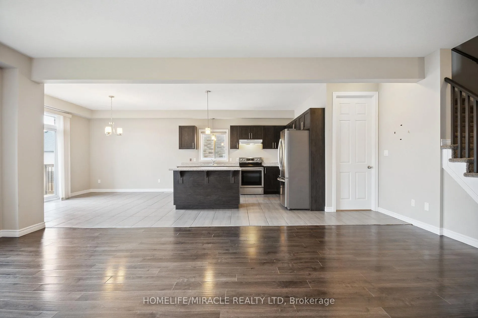 Photo 9 of 2823 Asima Drive, London, South U — HOMEH