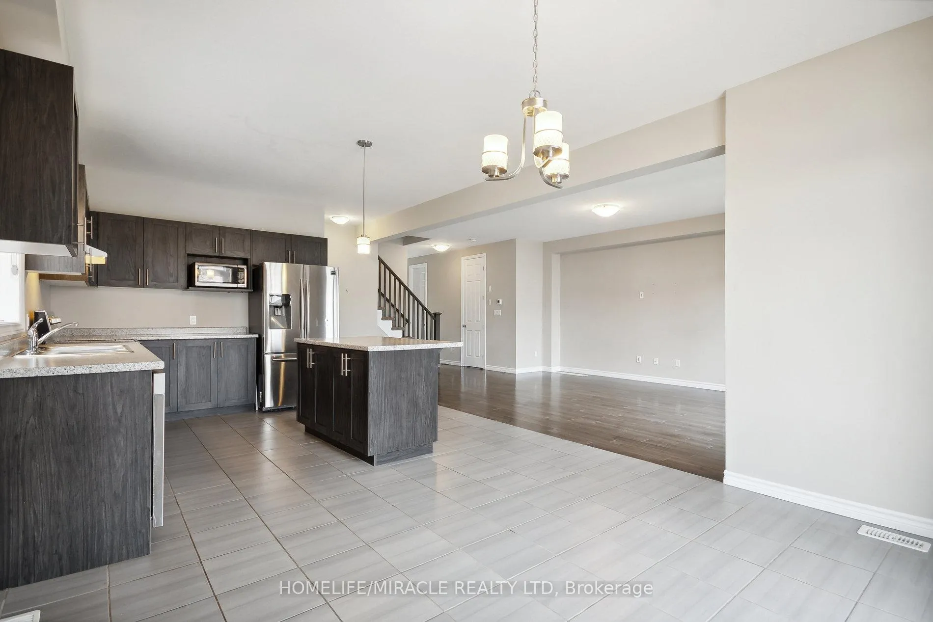 Photo 11 of 2823 Asima Drive, London, South U — HOMEH