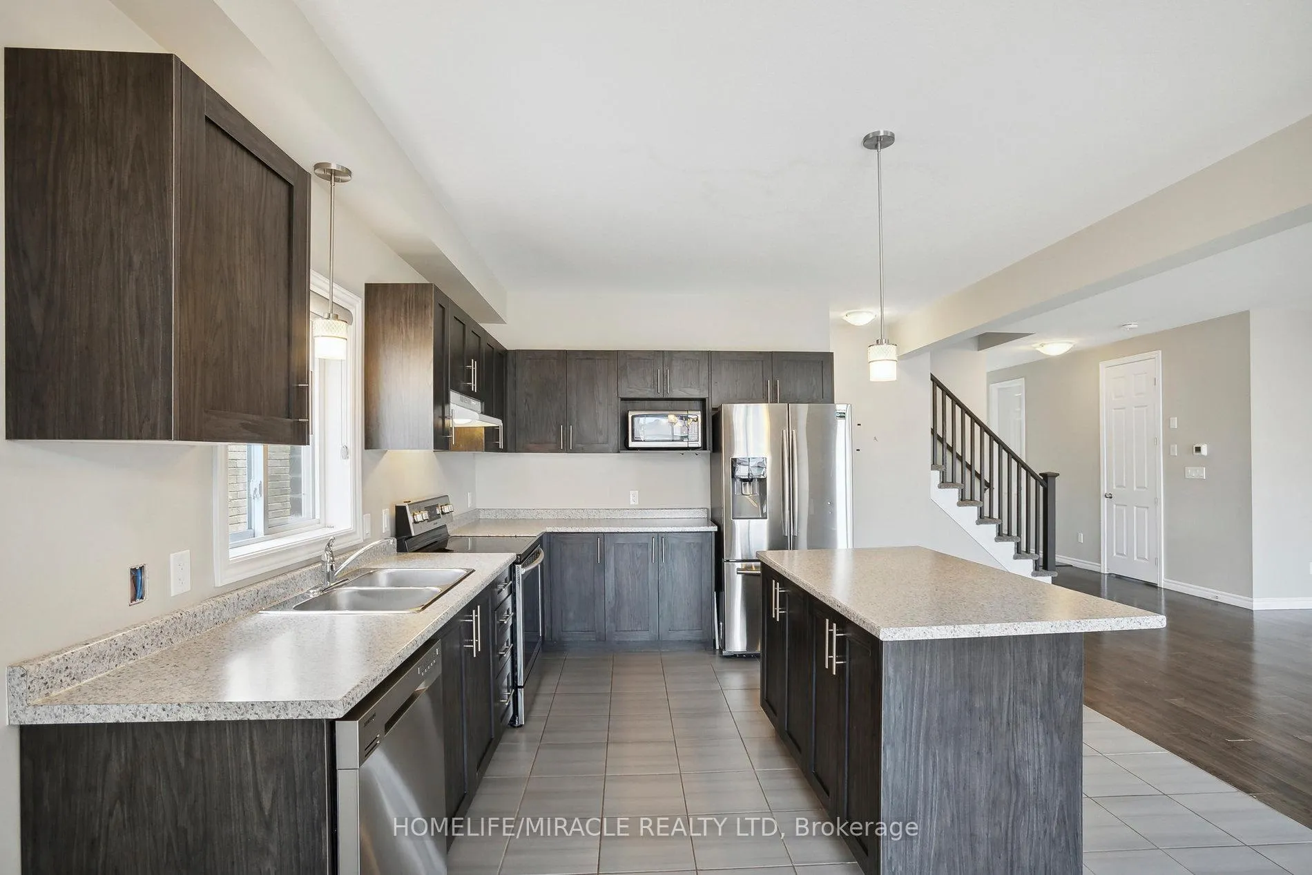 Photo 12 of 2823 Asima Drive, London, South U — HOMEH
