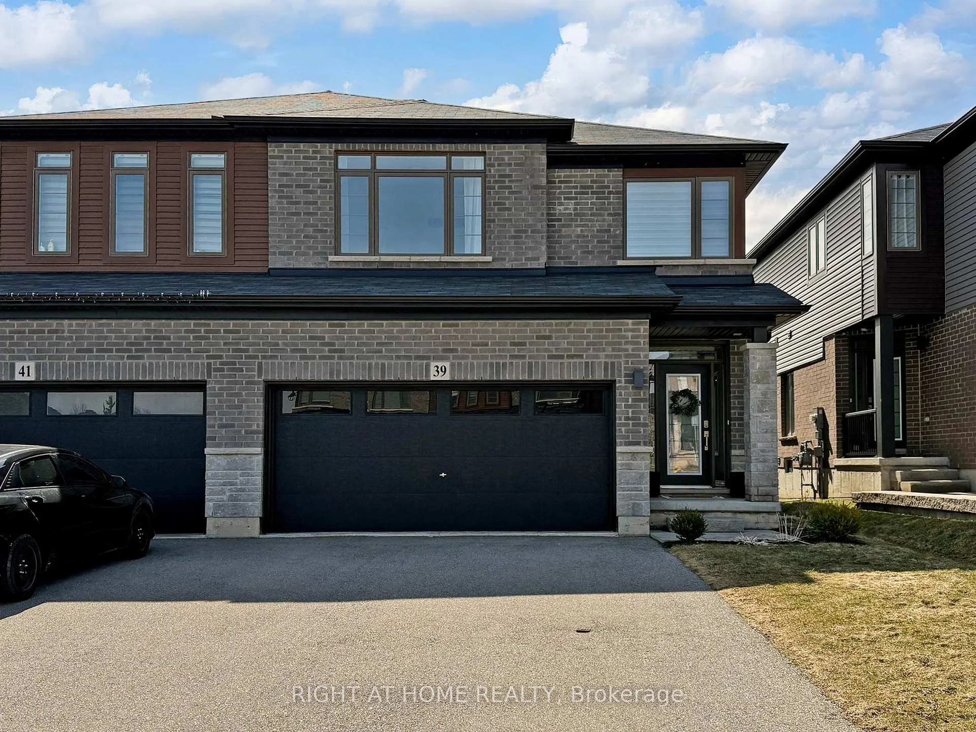 Photo 1 of 39 Baker Lane, Brant, Paris — HOMEH