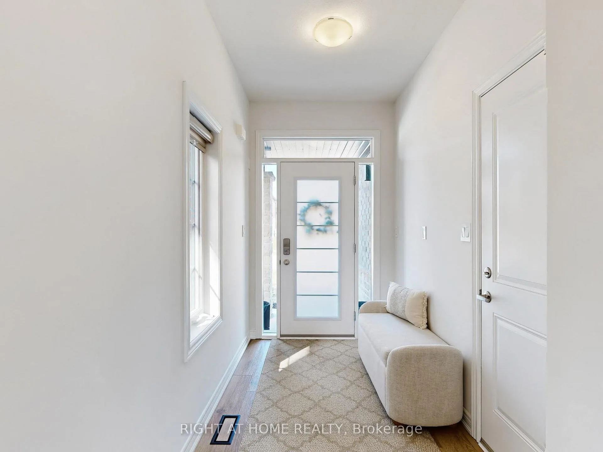 Photo 2 of 39 Baker Lane, Brant, Paris — HOMEH