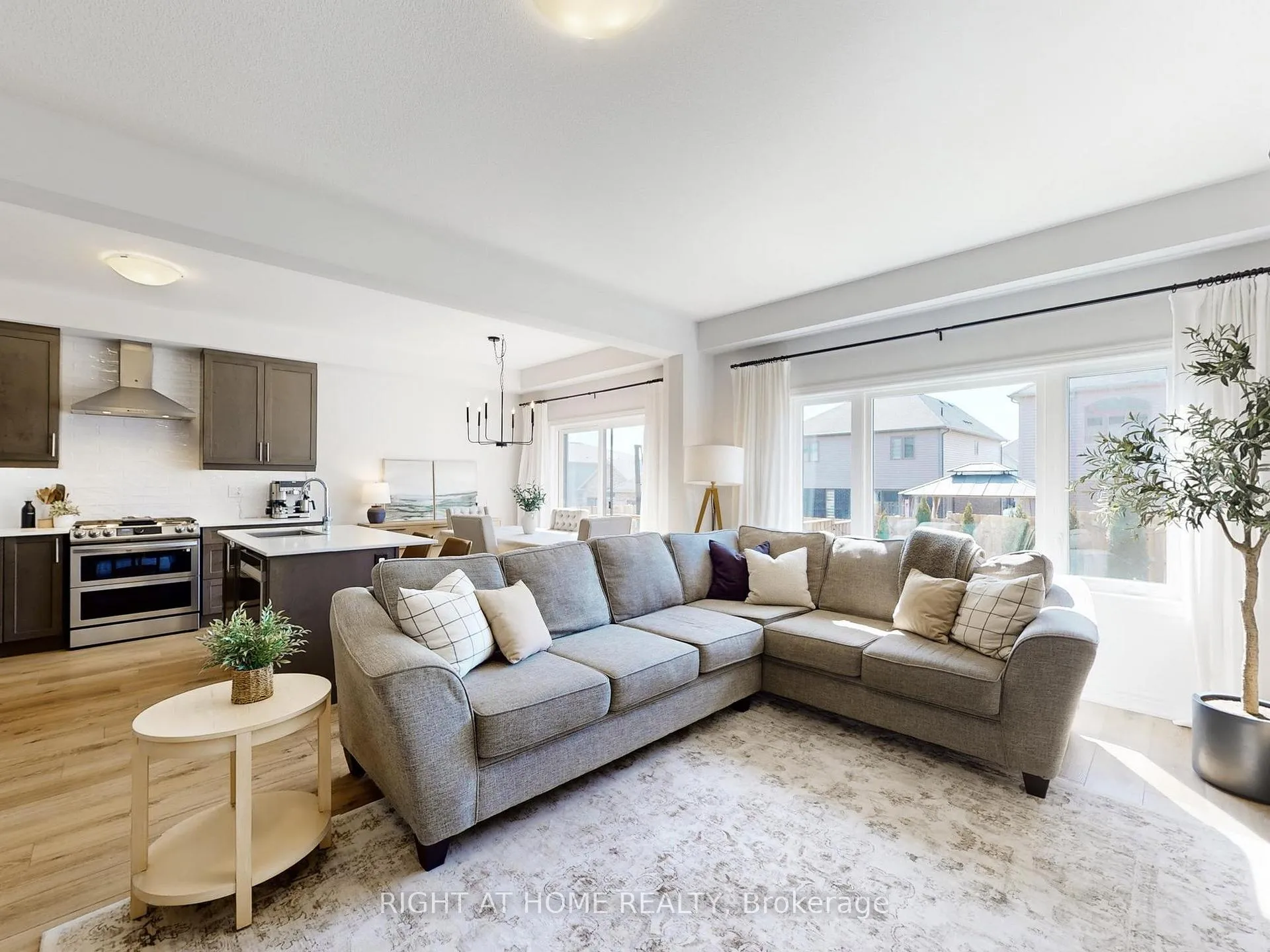 Photo 5 of 39 Baker Lane, Brant, Paris — HOMEH