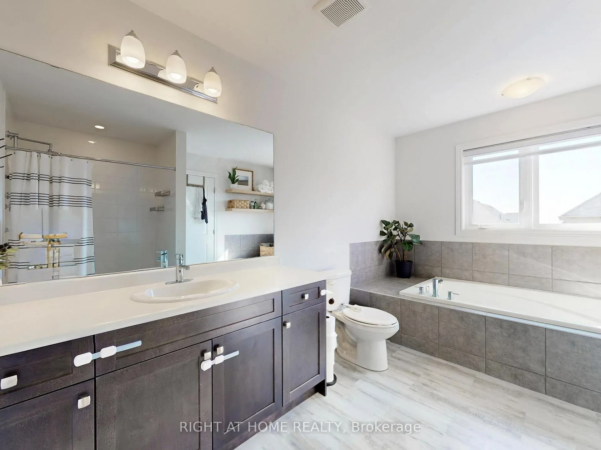 Photo 20 of 39 Baker Lane, Brant, Paris — HOMEH