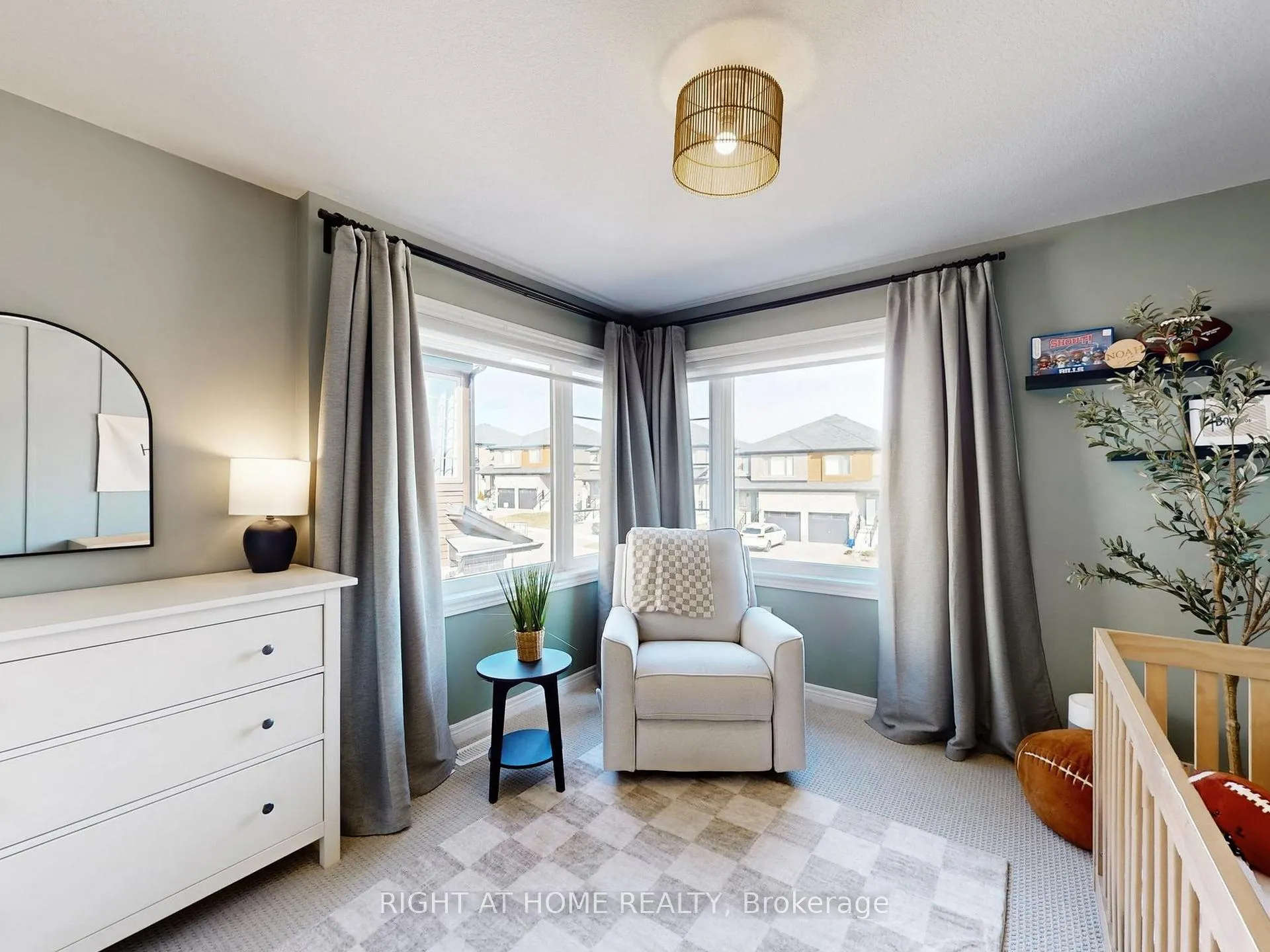 Photo 25 of 39 Baker Lane, Brant, Paris — HOMEH