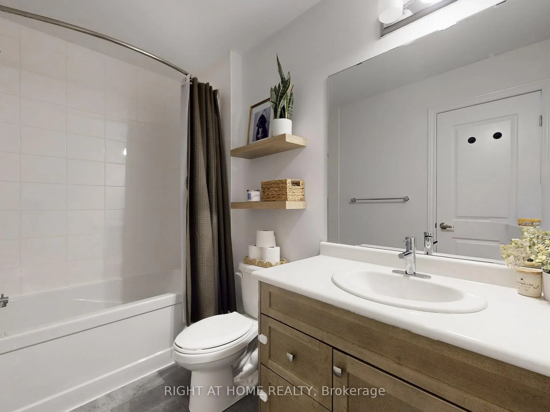 Photo 29 of 39 Baker Lane, Brant, Paris — HOMEH
