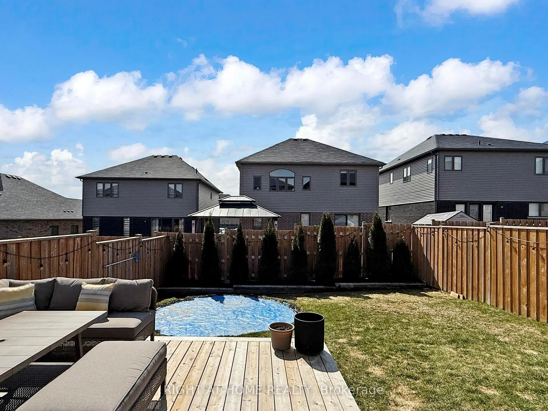 Photo 36 of 39 Baker Lane, Brant, Paris — HOMEH