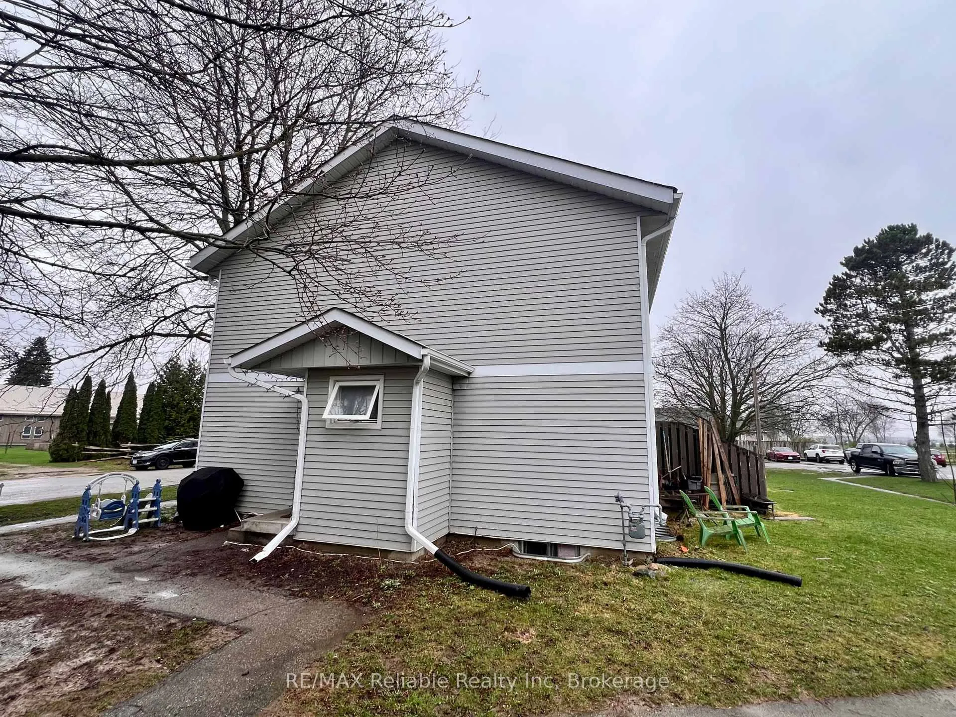 Photo 6 of 4 St. Charles Place, Huron East, Vanastra — HOMEH