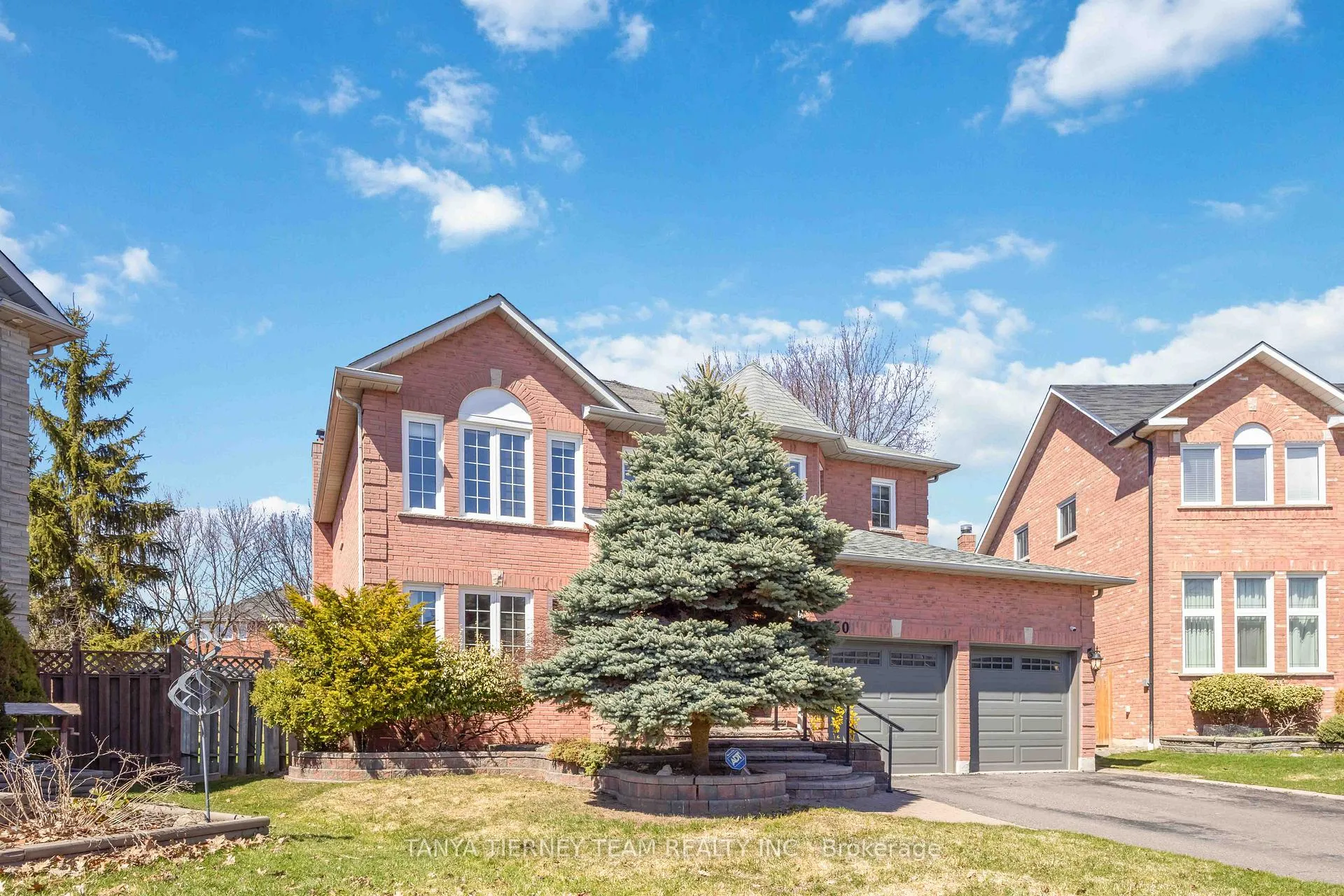 Photo 3 of 50 Lipton Crescent, Whitby, Pringle Creek — HOMEH