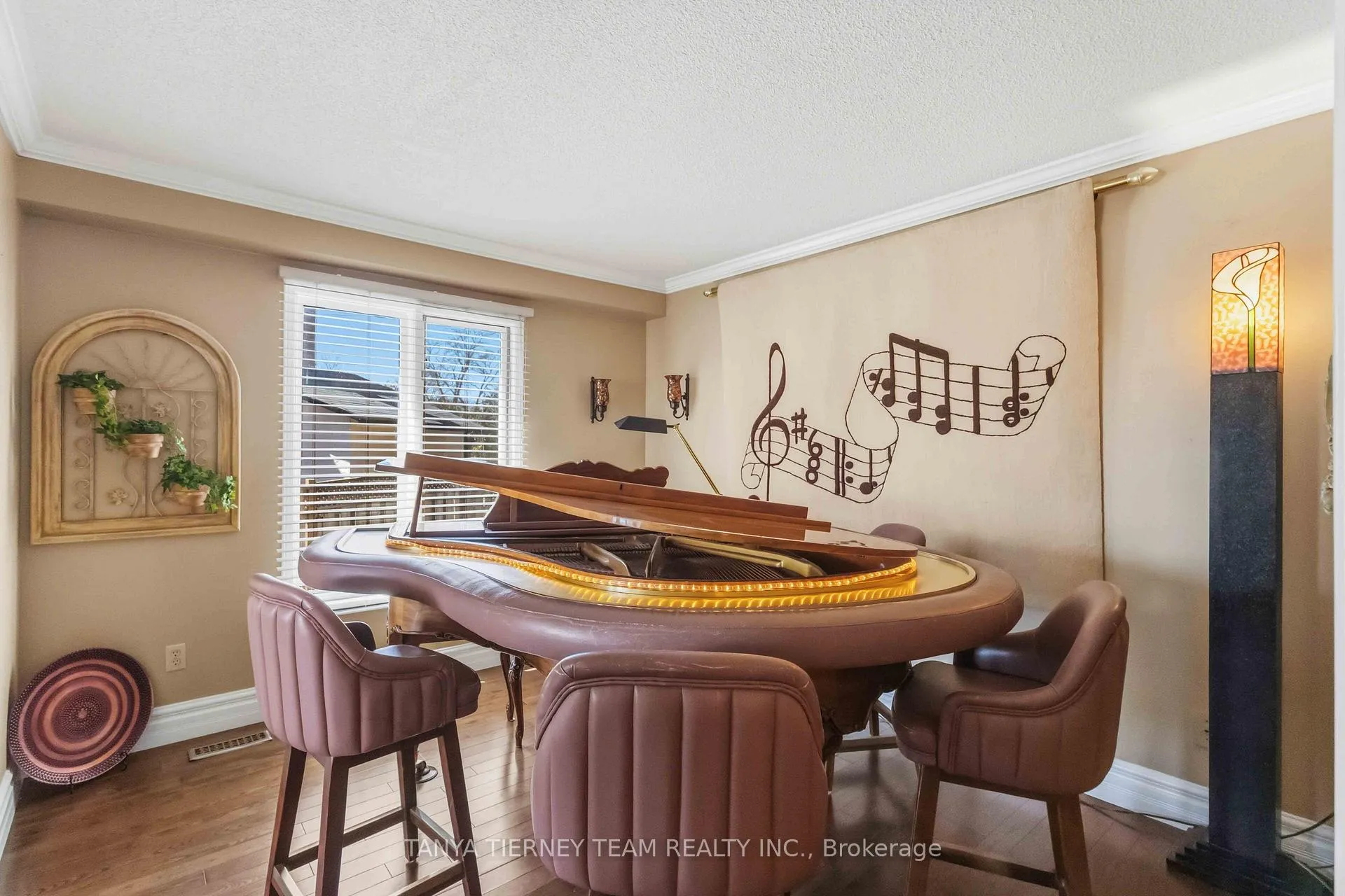 Photo 9 of 50 Lipton Crescent, Whitby, Pringle Creek — HOMEH