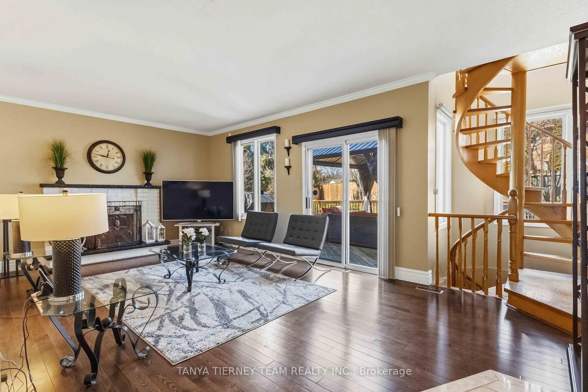 Photo 11 of 50 Lipton Crescent, Whitby, Pringle Creek — HOMEH