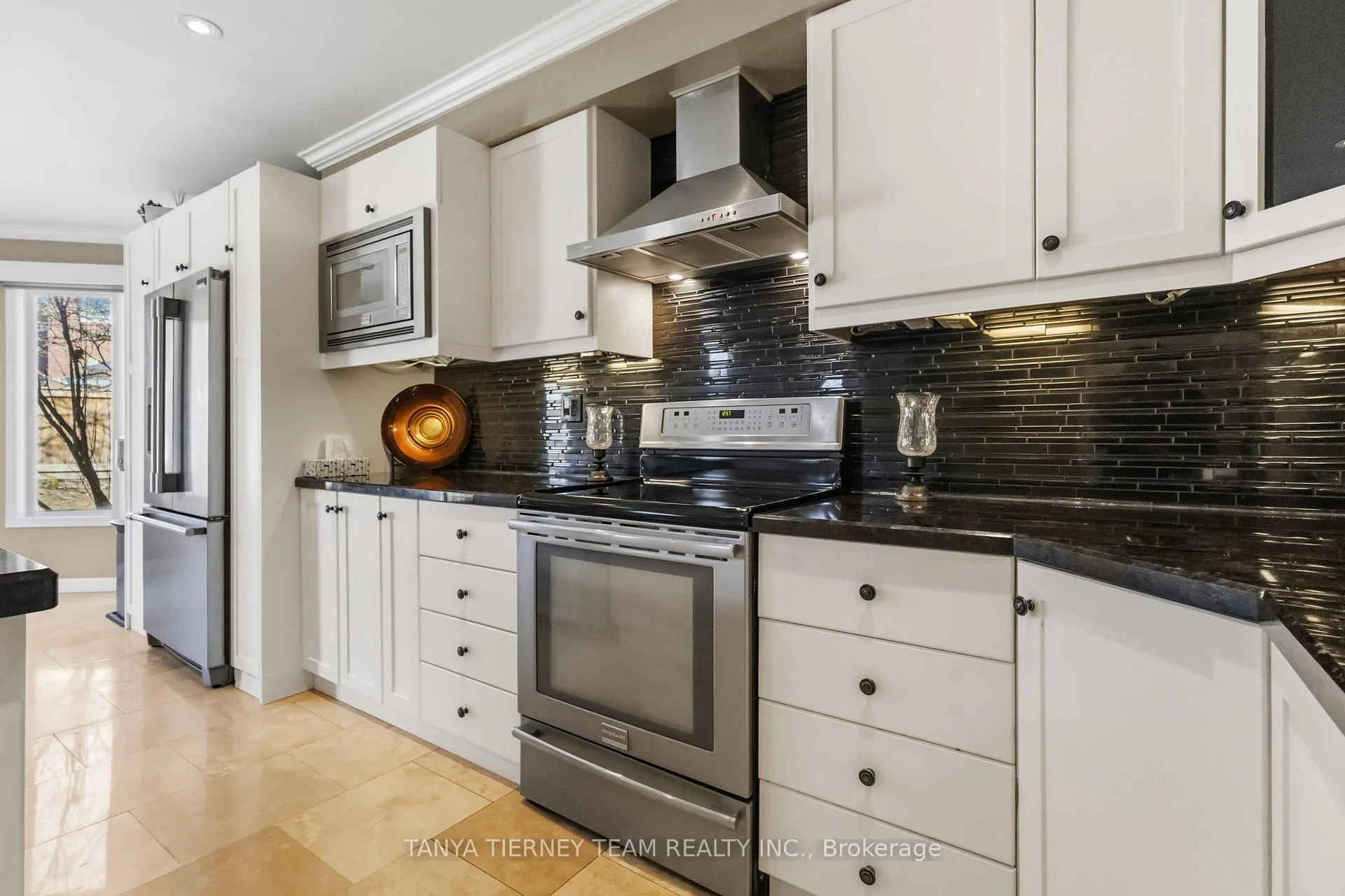 Photo 19 of 50 Lipton Crescent, Whitby, Pringle Creek — HOMEH