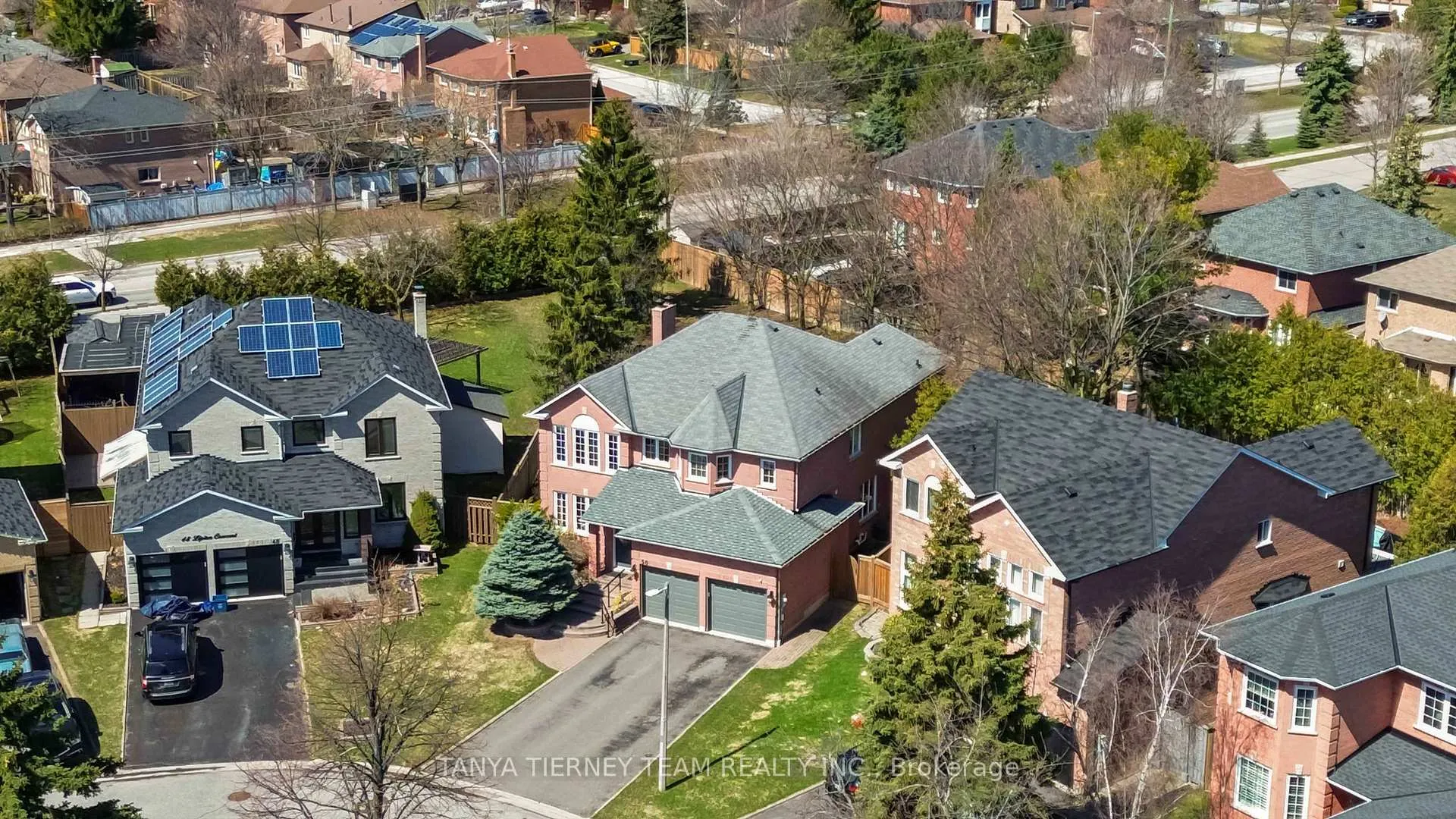 Photo 46 of 50 Lipton Crescent, Whitby, Pringle Creek — HOMEH