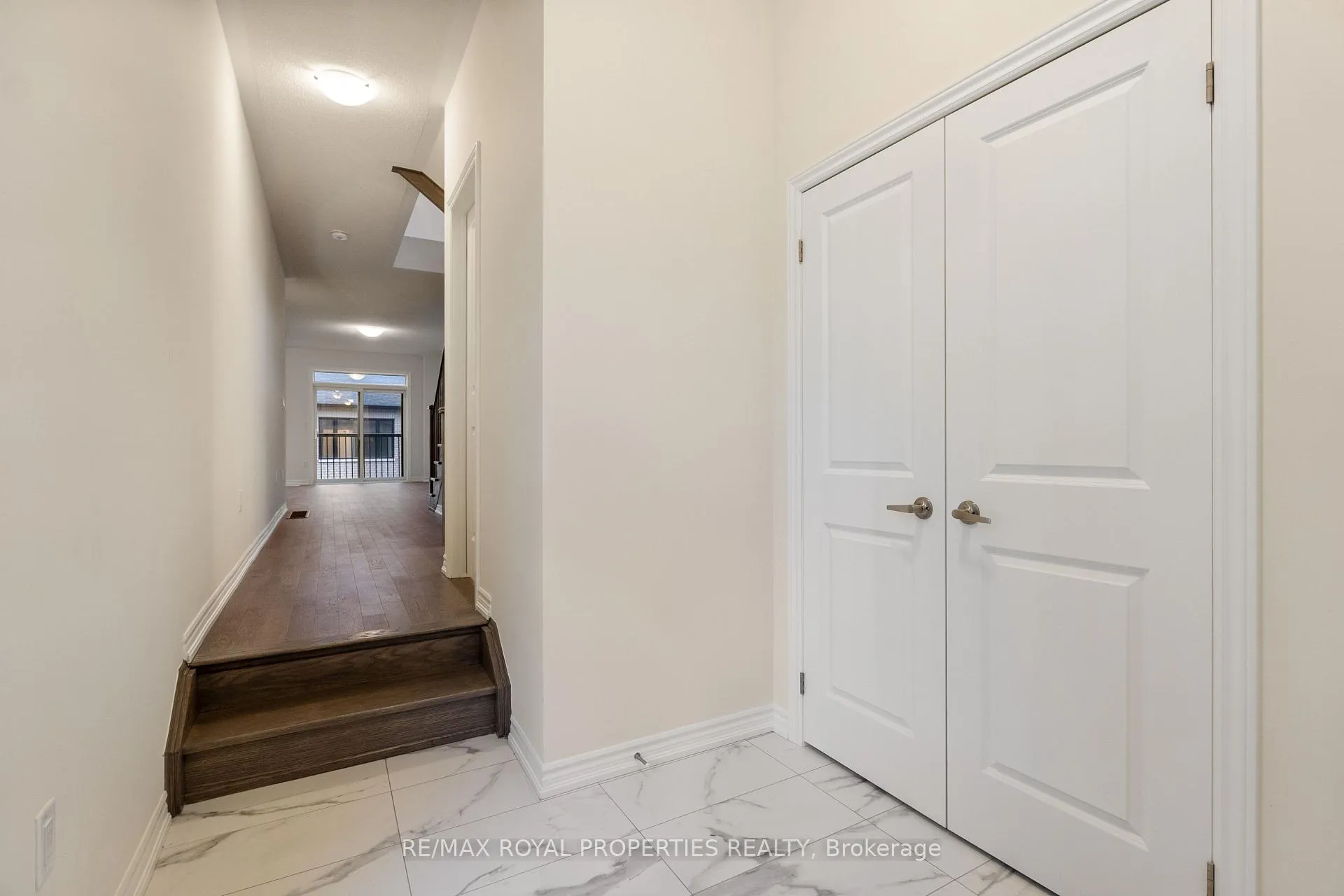 Photo 6 of 2923 Nakina Street, Pickering, Rural Pickering — HOMEH
