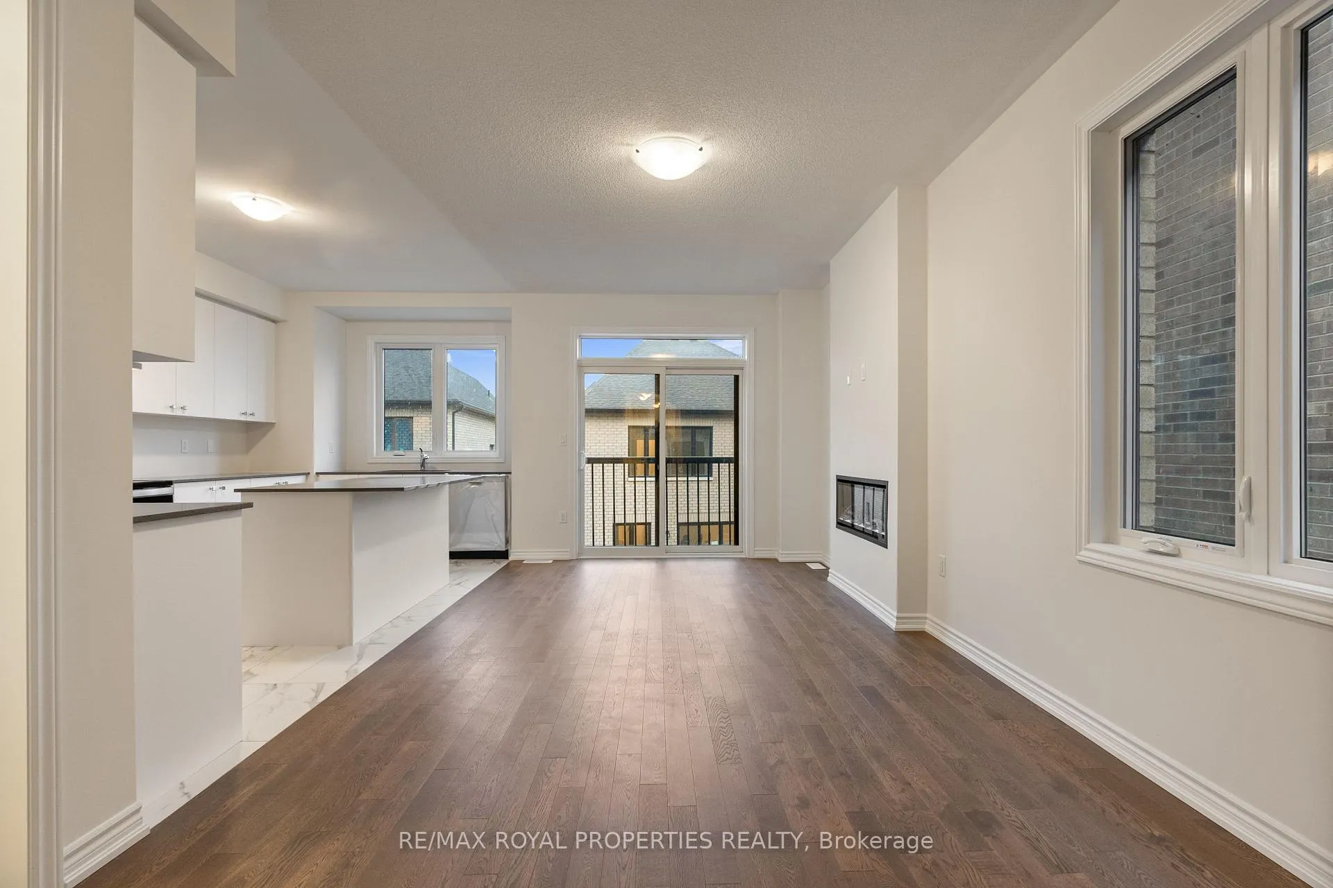 Photo 8 of 2923 Nakina Street, Pickering, Rural Pickering — HOMEH