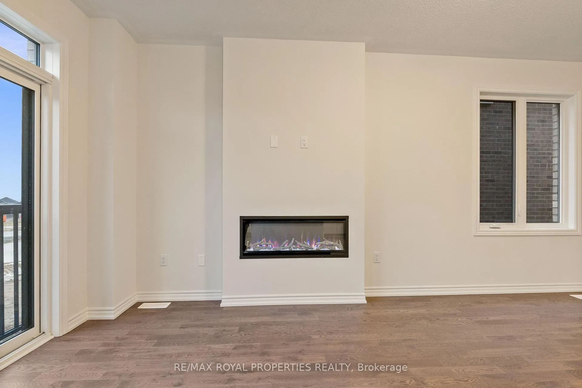 Photo 14 of 2923 Nakina Street, Pickering, Rural Pickering — HOMEH