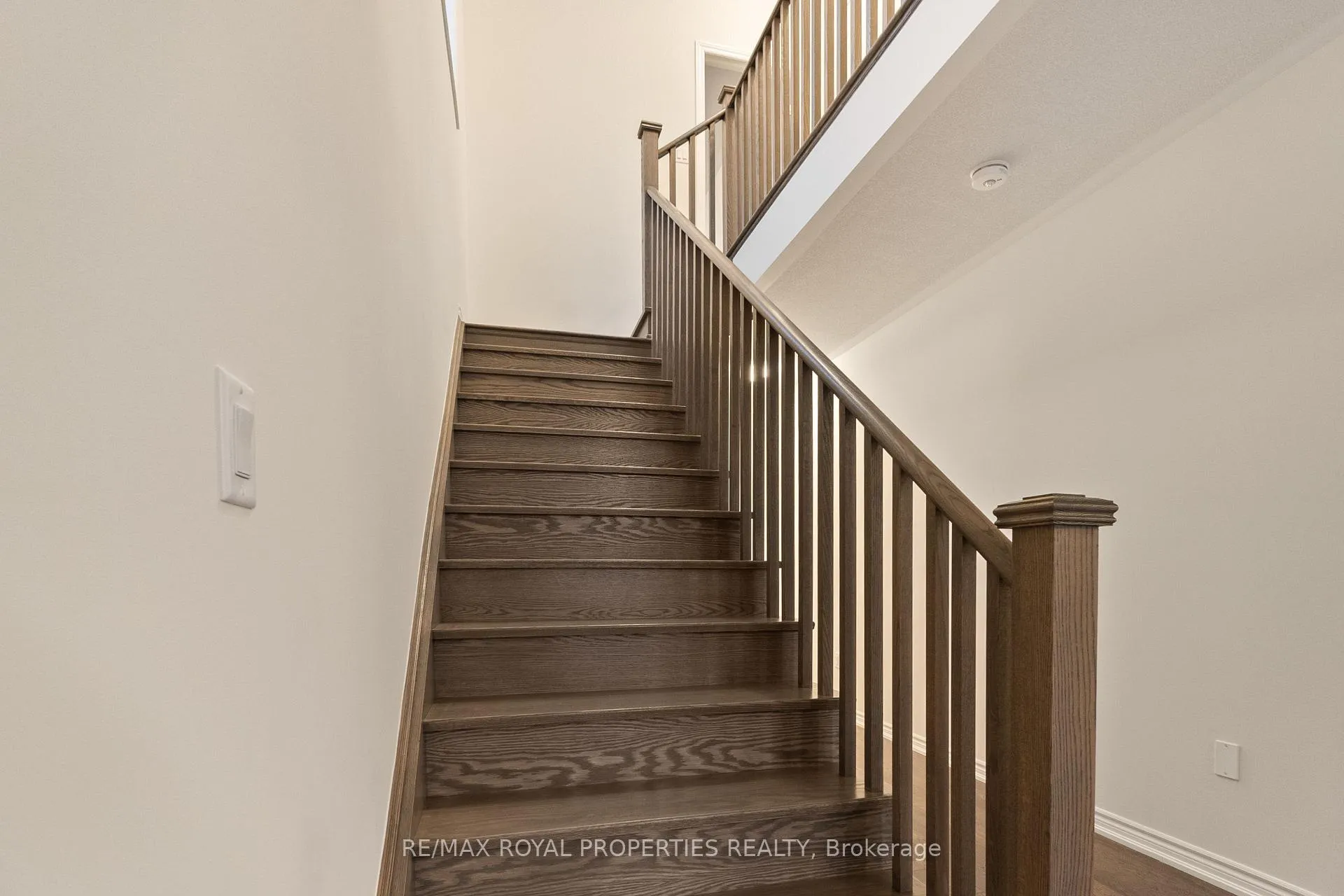 Photo 16 of 2923 Nakina Street, Pickering, Rural Pickering — HOMEH