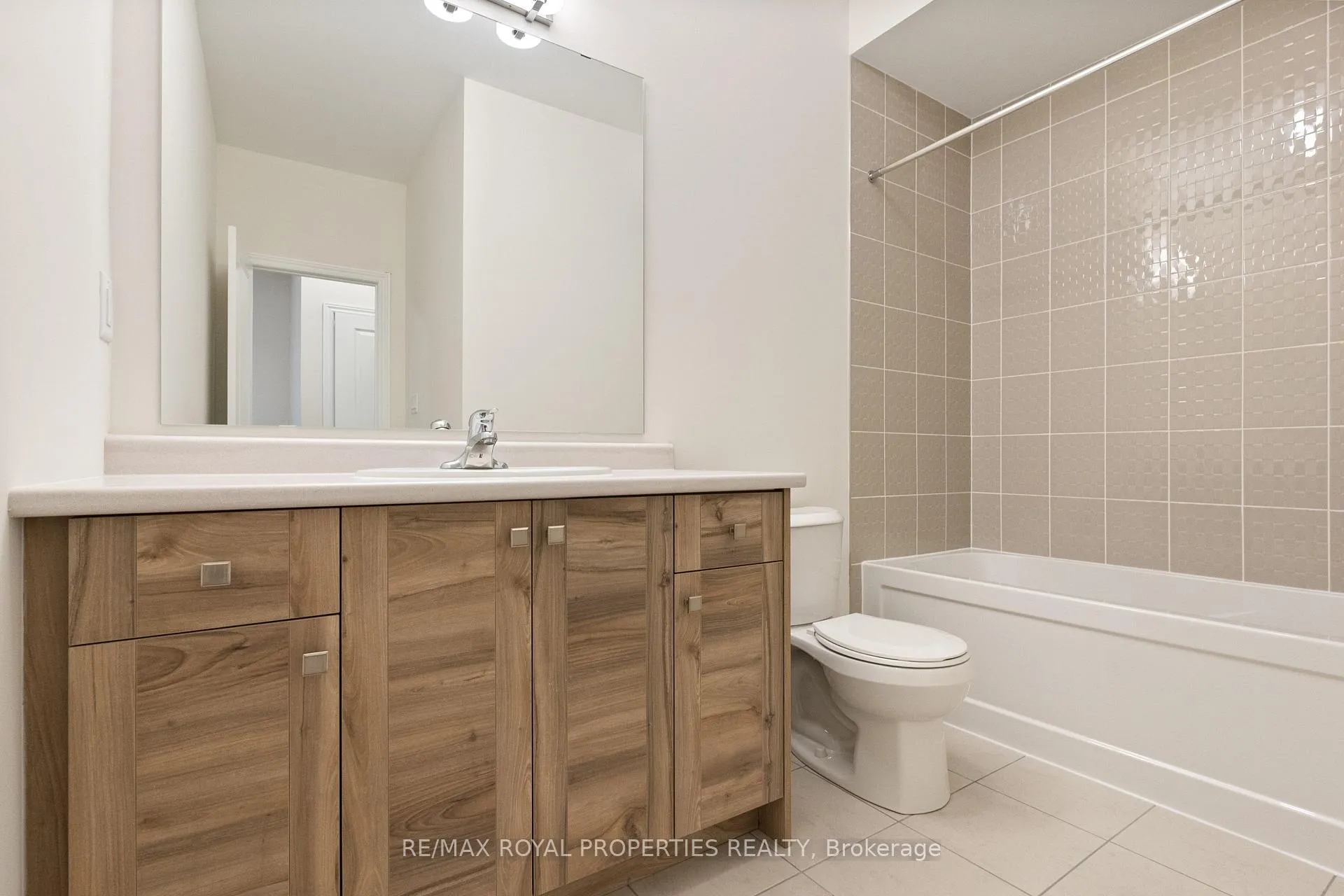 Photo 22 of 2923 Nakina Street, Pickering, Rural Pickering — HOMEH