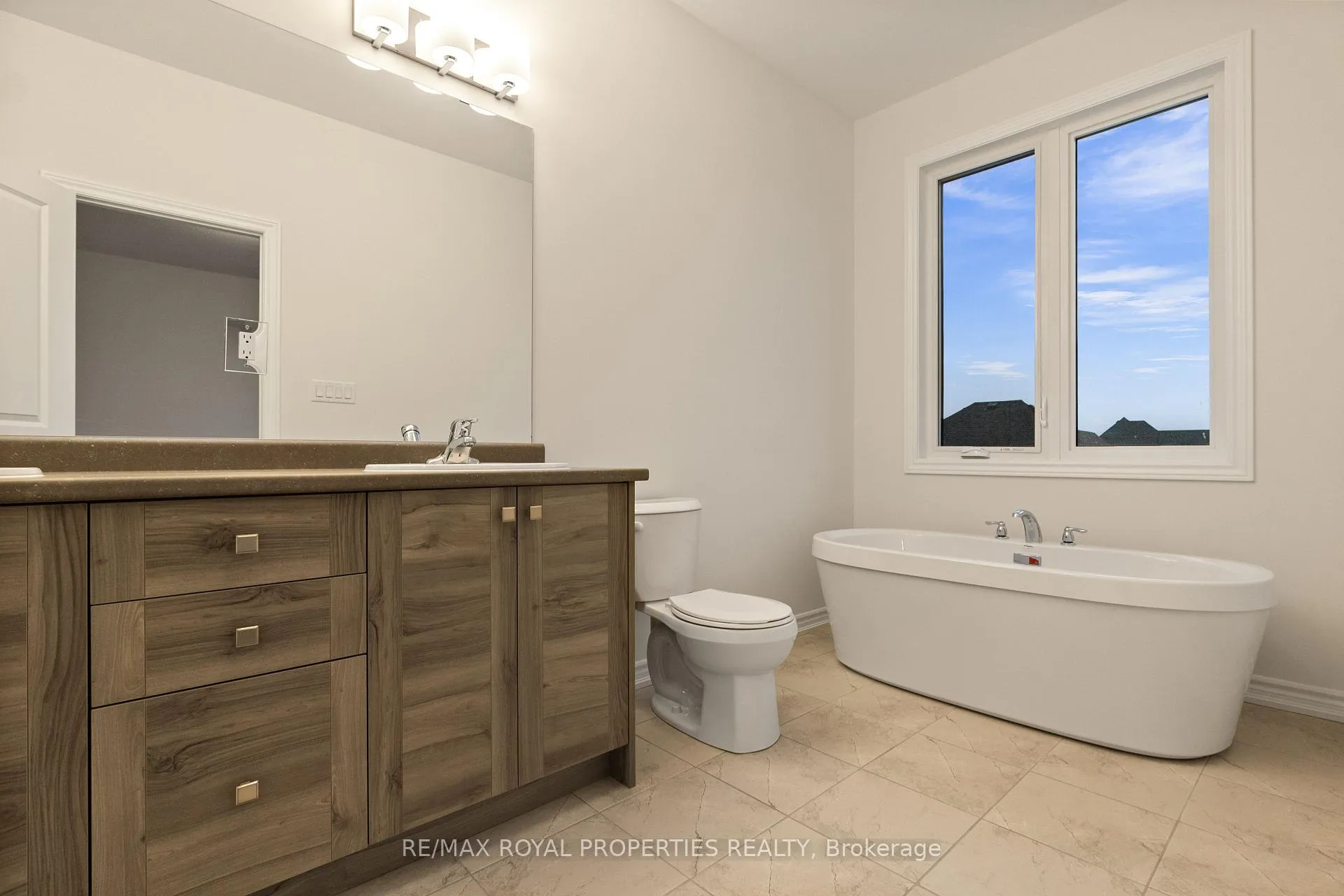 Photo 25 of 2923 Nakina Street, Pickering, Rural Pickering — HOMEH