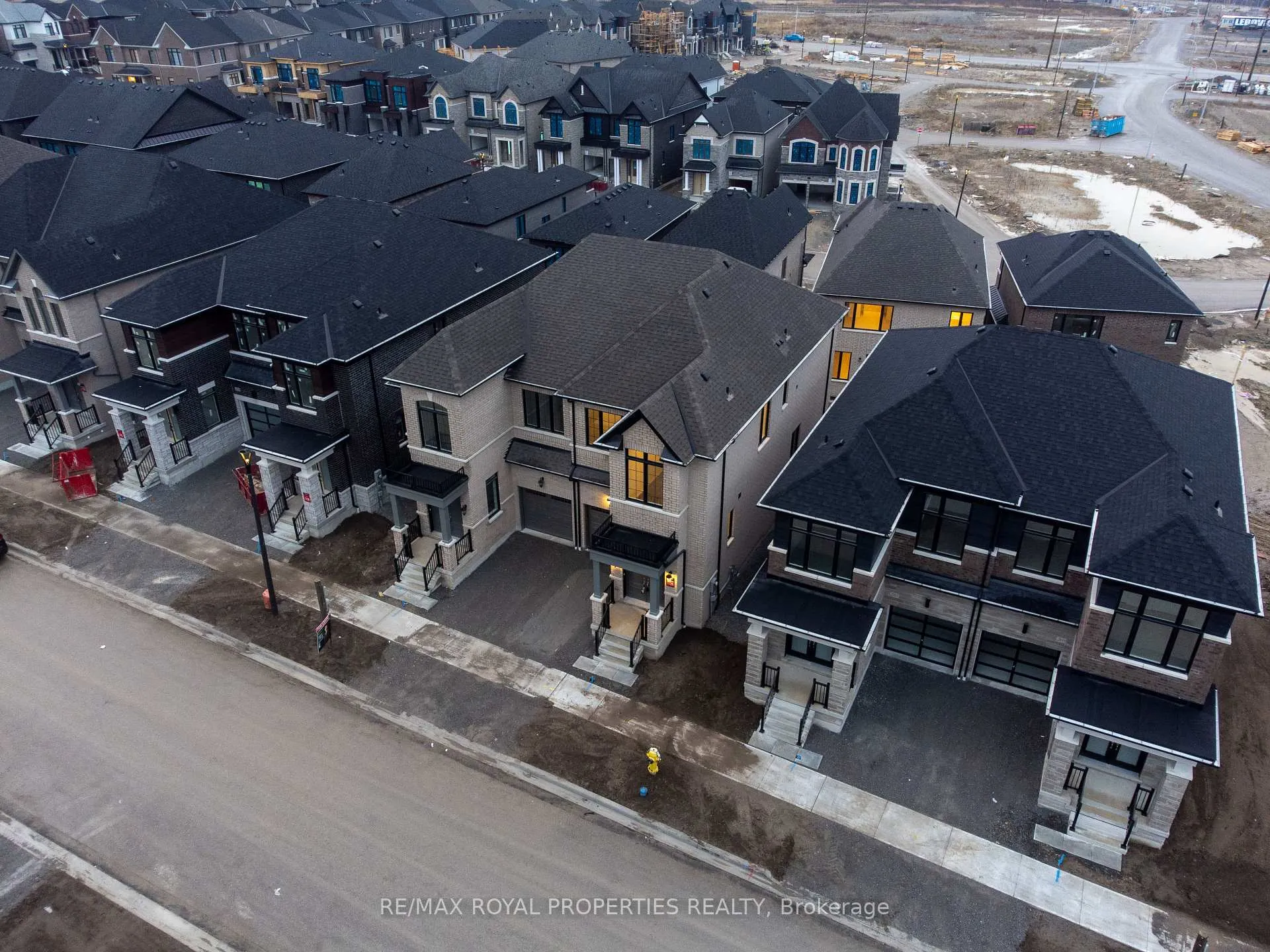 Photo 34 of 2923 Nakina Street, Pickering, Rural Pickering — HOMEH