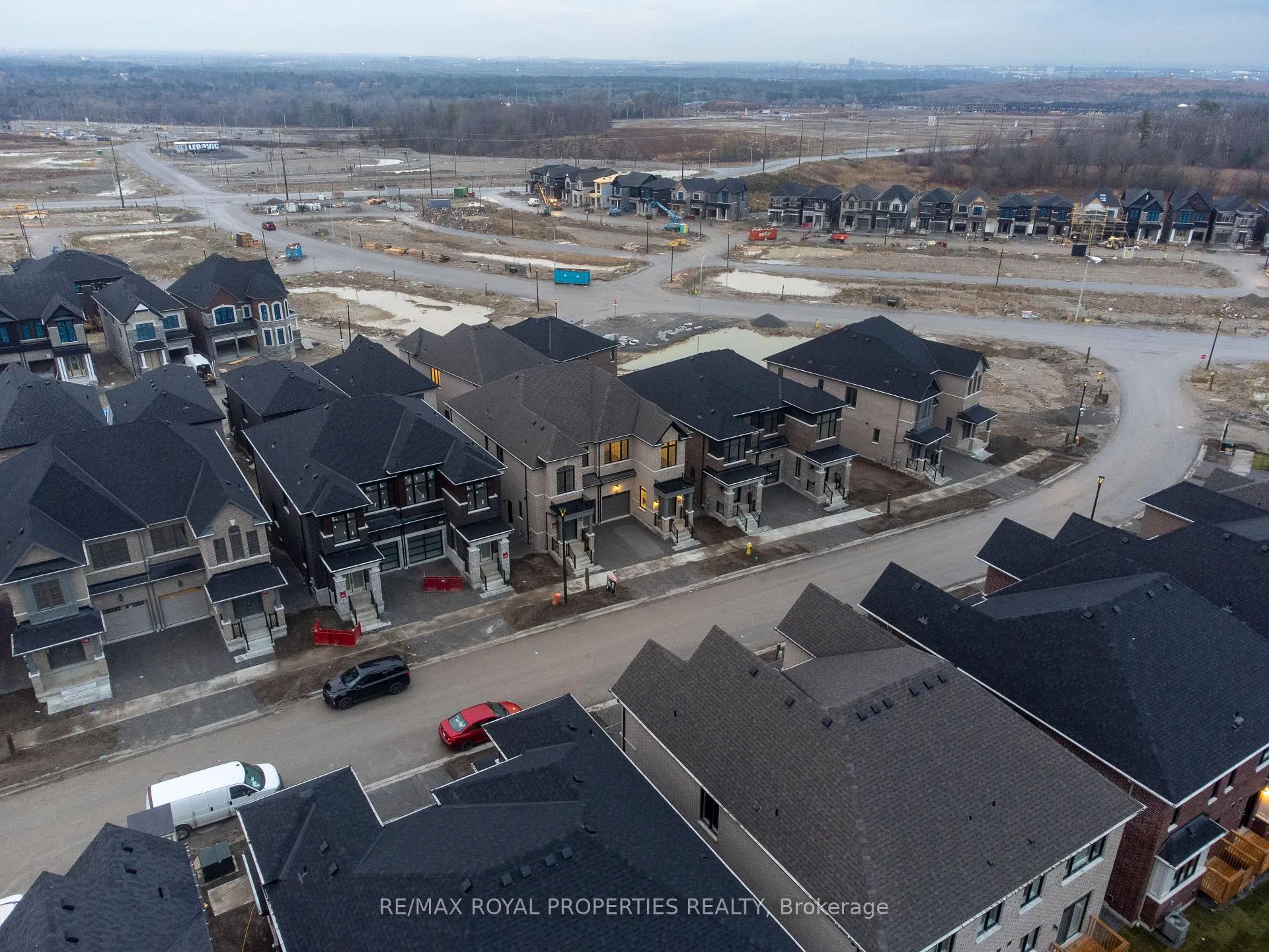 Photo 35 of 2923 Nakina Street, Pickering, Rural Pickering — HOMEH