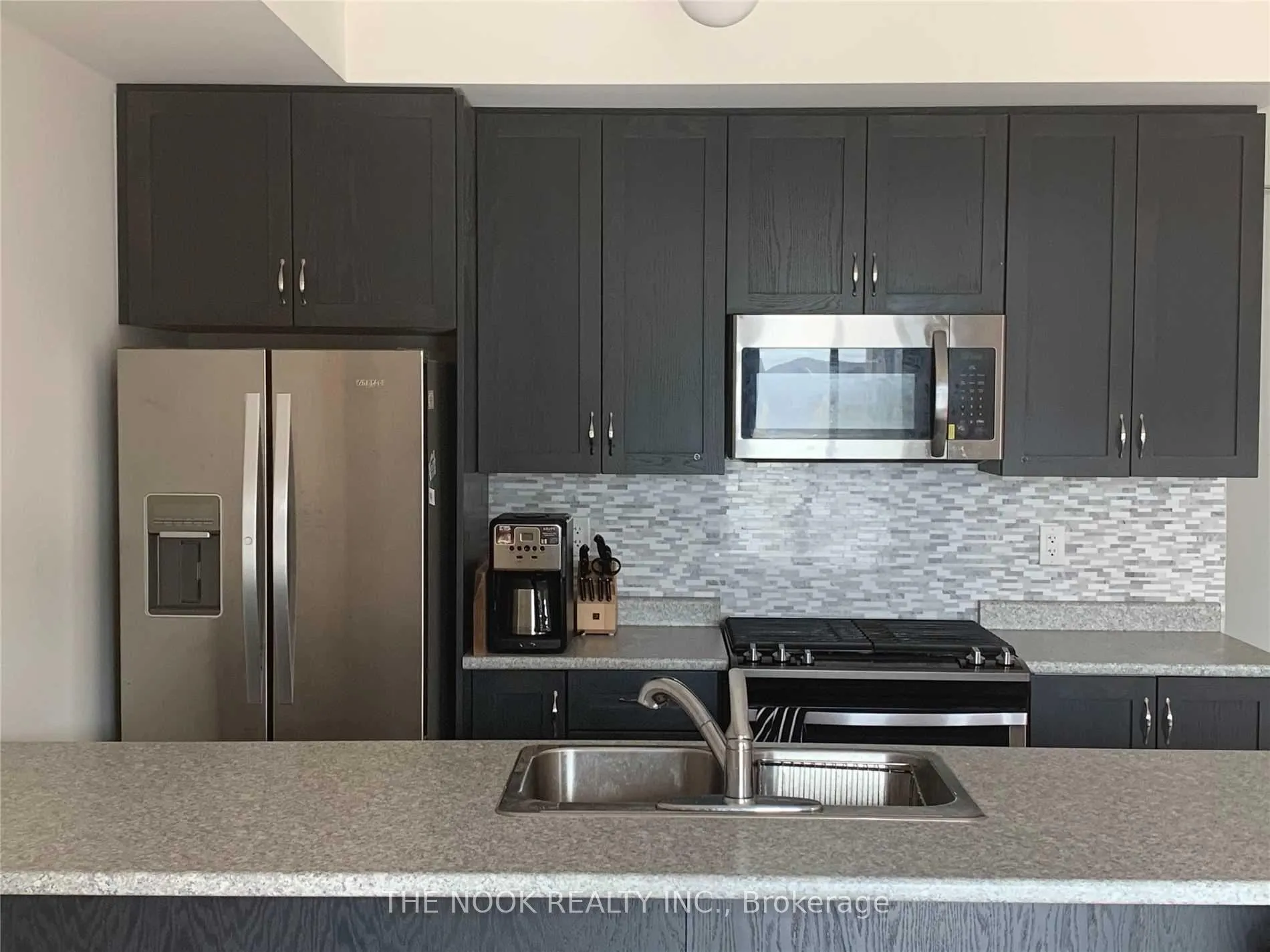 Photo 4 of Unit 71, 1716 Grenwich Glen, Pickering, Duffin Heights — HOMEH