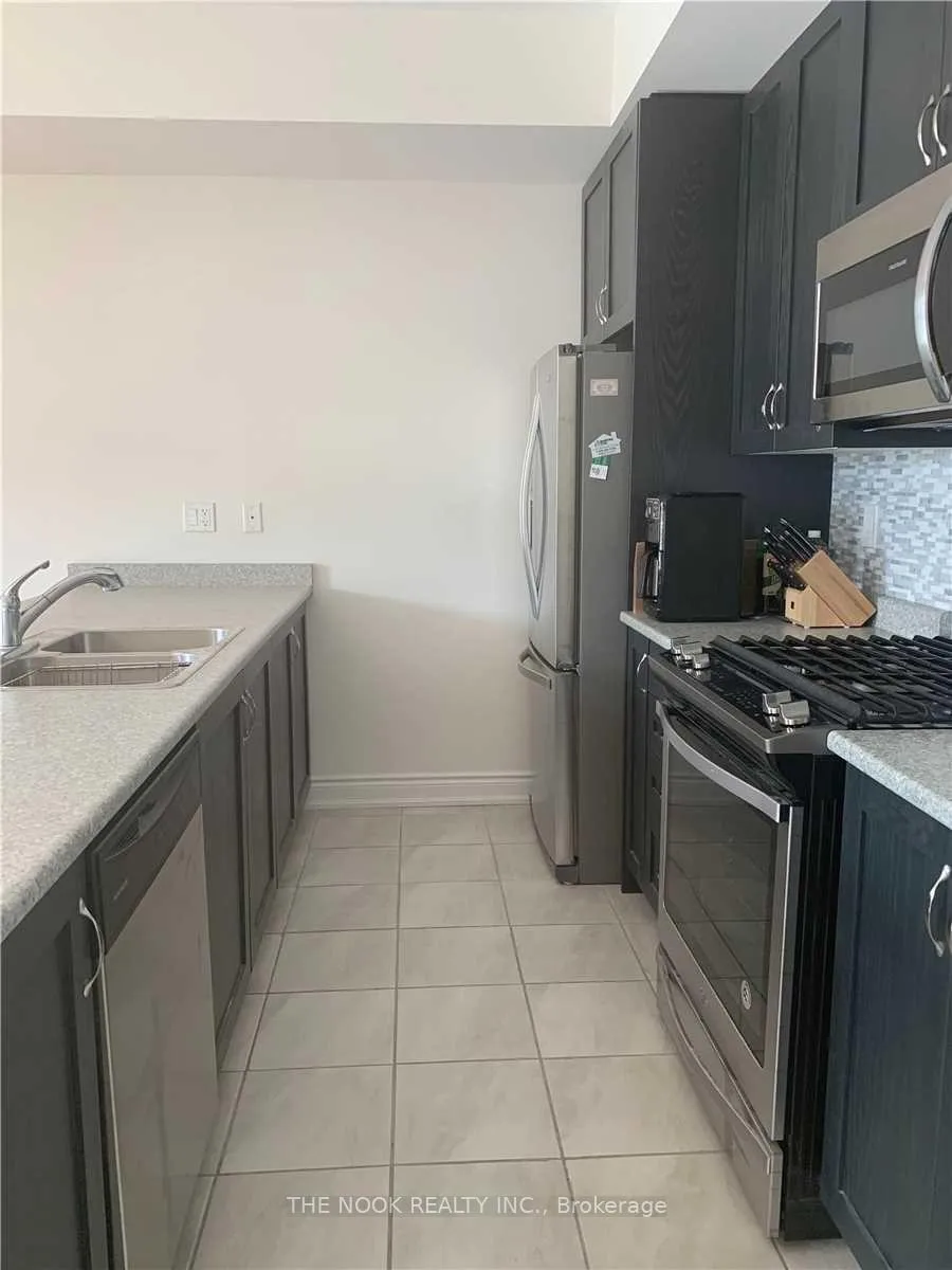 Photo 5 of Unit 71, 1716 Grenwich Glen, Pickering, Duffin Heights — HOMEH