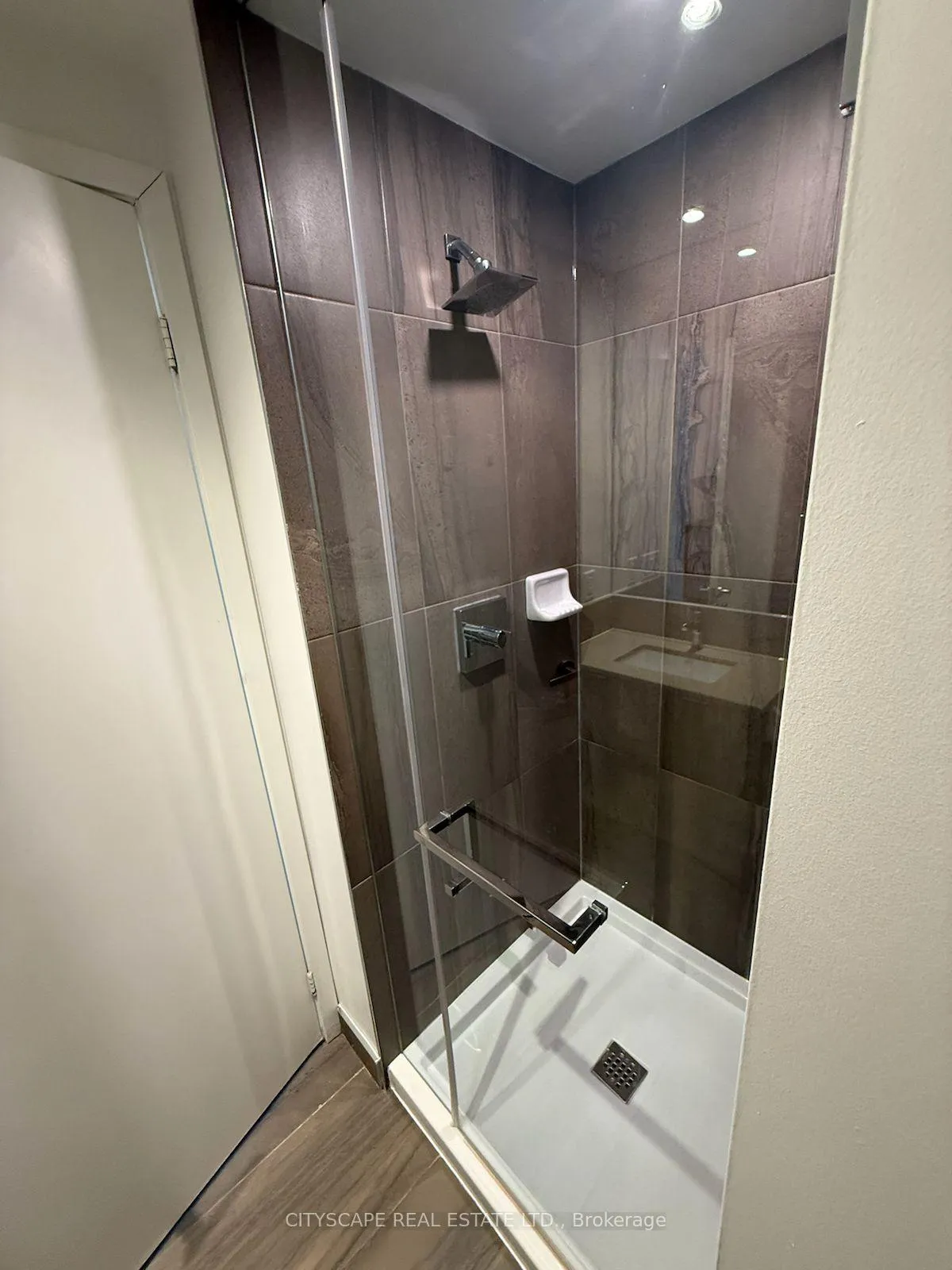 Photo 29 of Unit 3501, 195 Redpath Avenue, Toronto, Mount Pleasant West — HOMEH