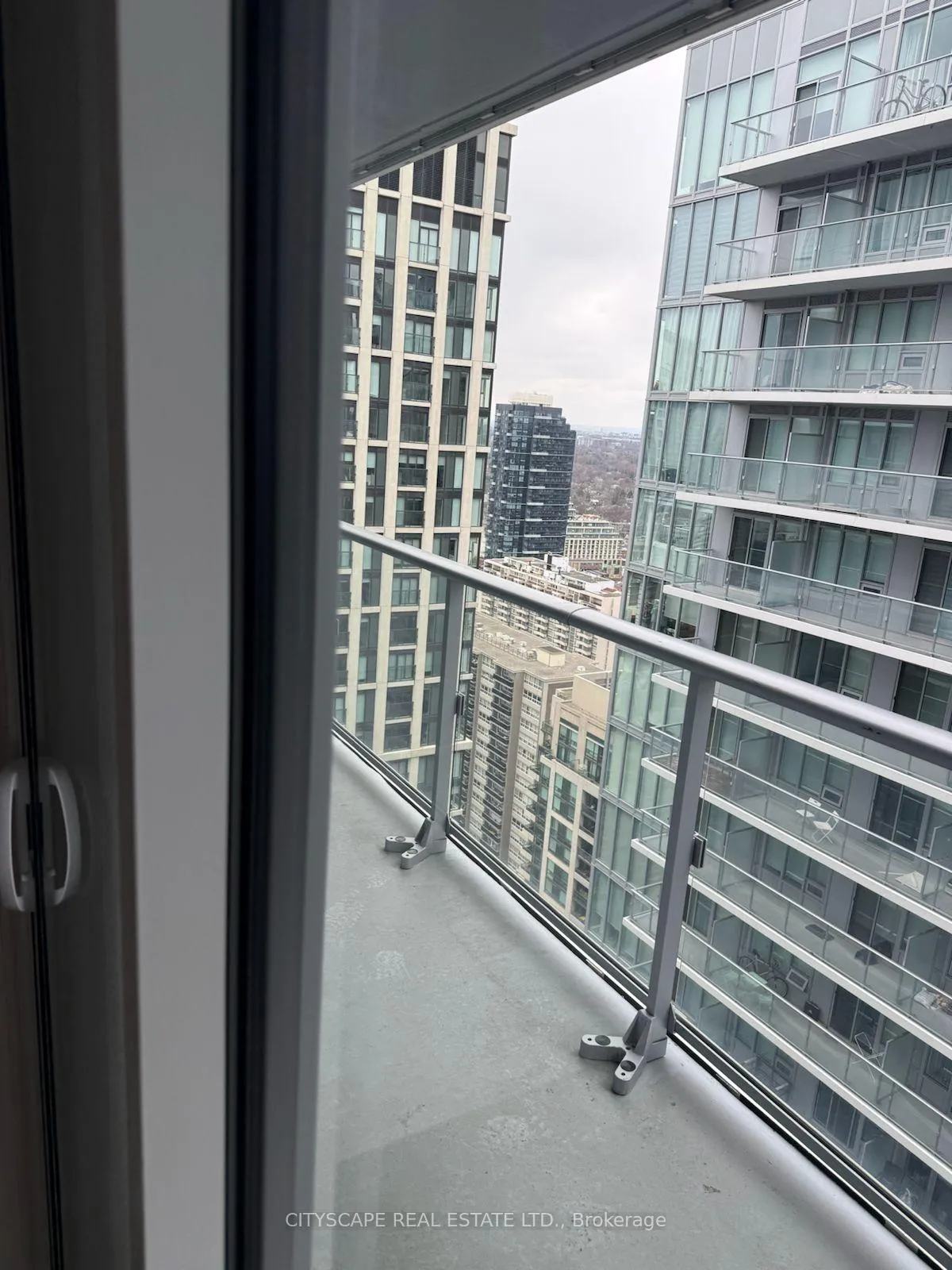 Photo 31 of Unit 3501, 195 Redpath Avenue, Toronto, Mount Pleasant West — HOMEH