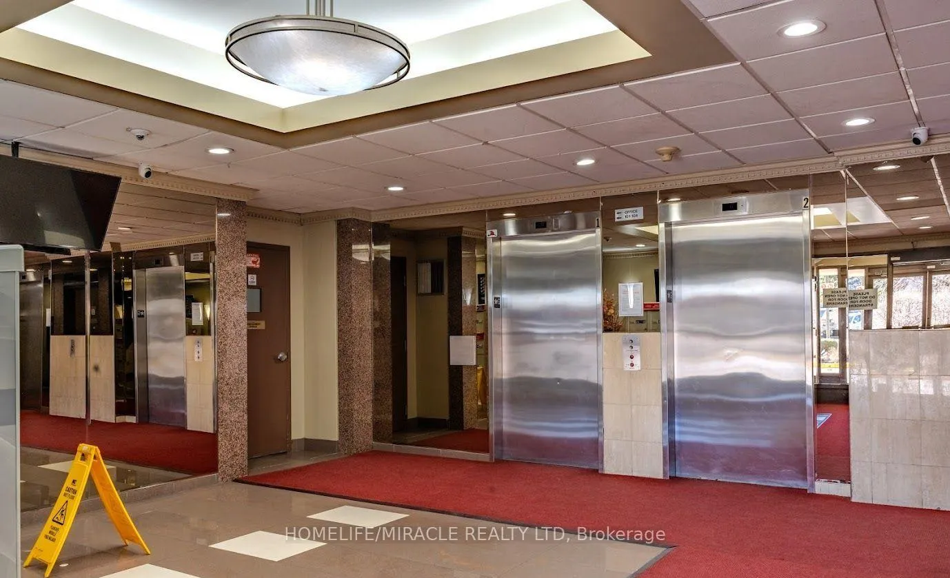 Photo 5 of Unit 808, 21 Markbrook Lane, Etobicoke, Mount Olive-Silverstone-Jamestown — HOMEH