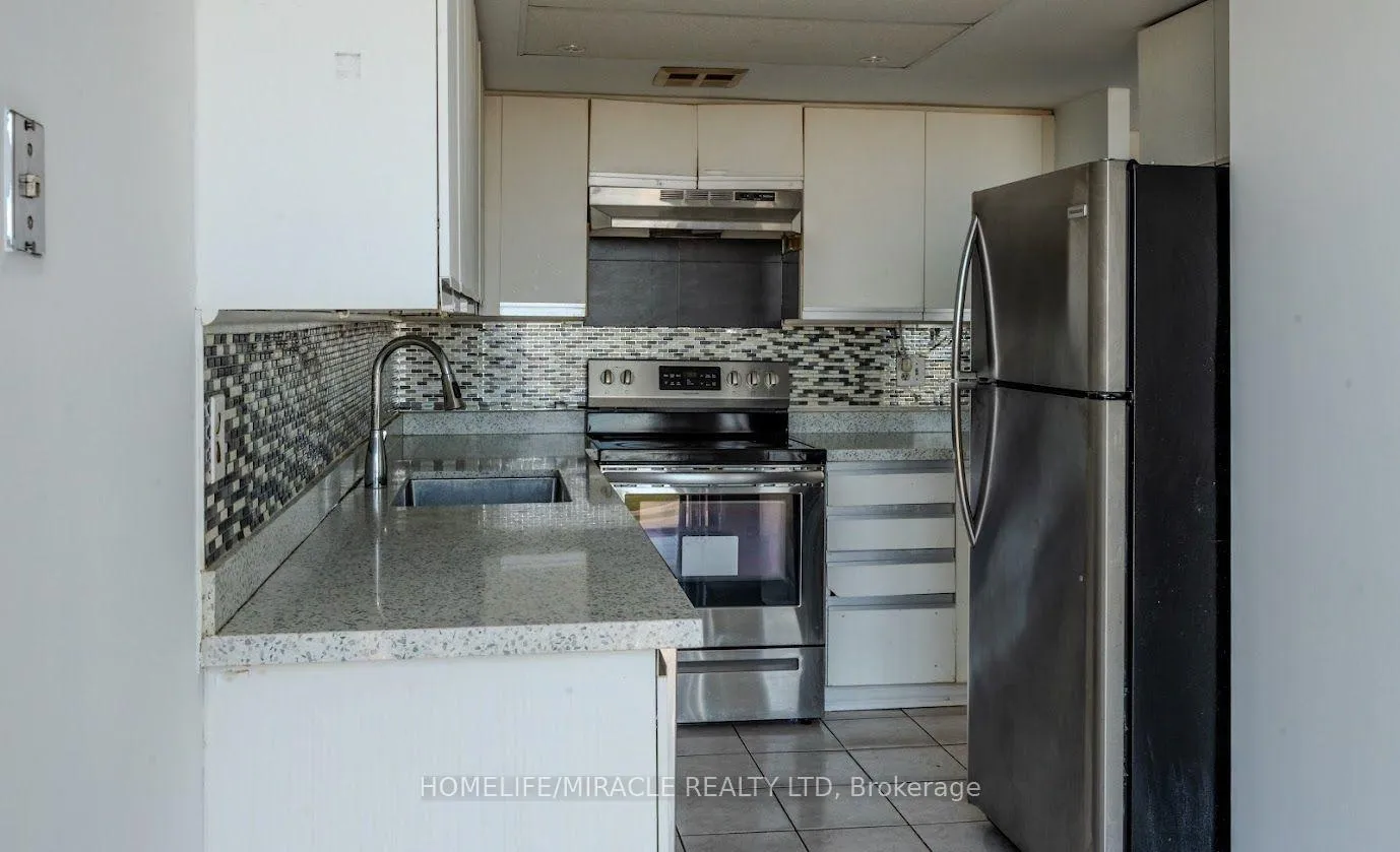 Photo 11 of Unit 808, 21 Markbrook Lane, Etobicoke, Mount Olive-Silverstone-Jamestown — HOMEH
