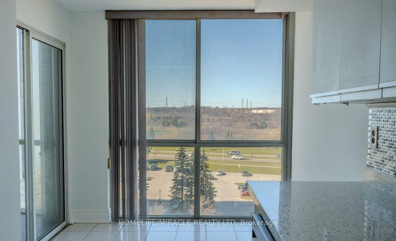 Photo 12 of Unit 808, 21 Markbrook Lane, Etobicoke, Mount Olive-Silverstone-Jamestown — HOMEH