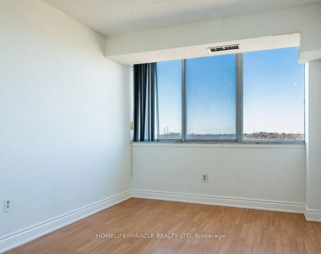 Photo 14 of Unit 808, 21 Markbrook Lane, Etobicoke, Mount Olive-Silverstone-Jamestown — HOMEH