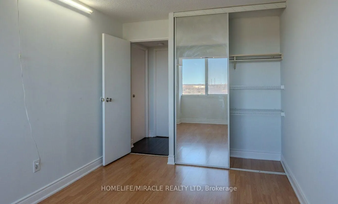 Photo 15 of Unit 808, 21 Markbrook Lane, Etobicoke, Mount Olive-Silverstone-Jamestown — HOMEH