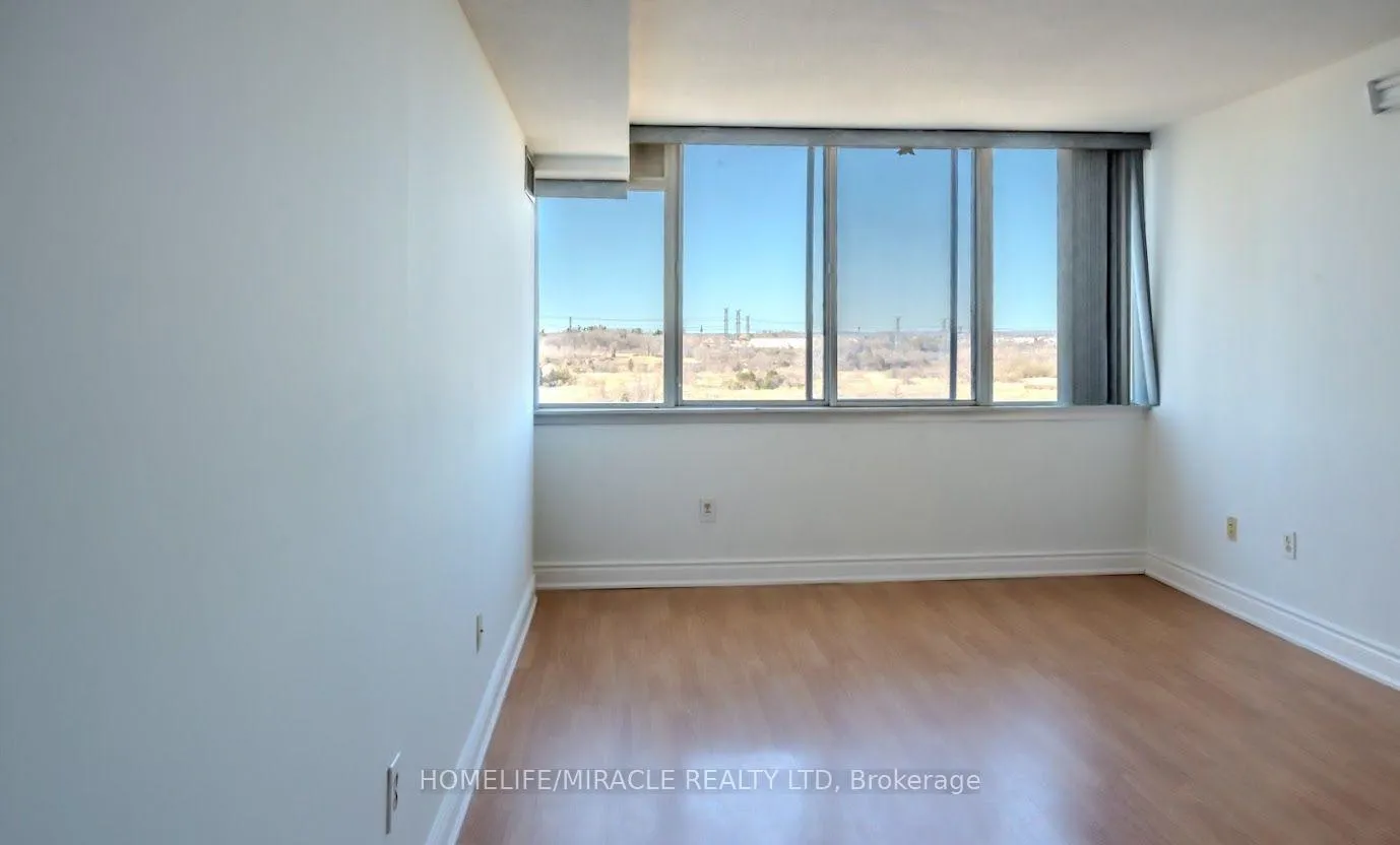 Photo 18 of Unit 808, 21 Markbrook Lane, Etobicoke, Mount Olive-Silverstone-Jamestown — HOMEH