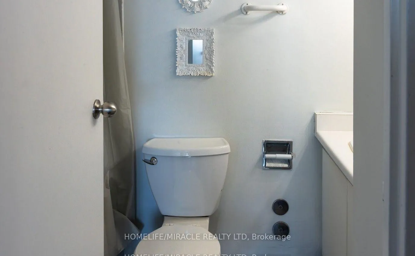 Photo 25 of Unit 808, 21 Markbrook Lane, Etobicoke, Mount Olive-Silverstone-Jamestown — HOMEH