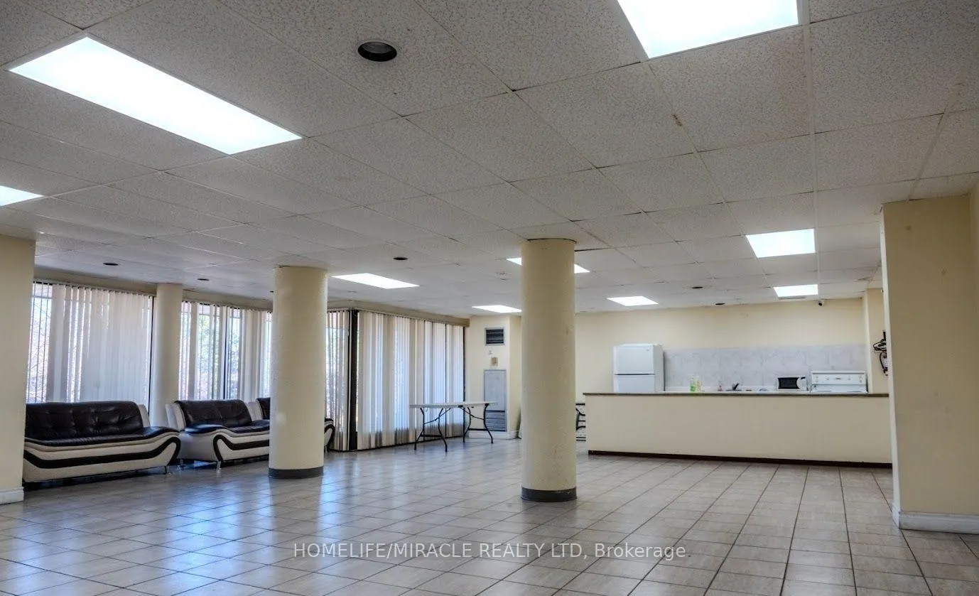 Photo 27 of Unit 808, 21 Markbrook Lane, Etobicoke, Mount Olive-Silverstone-Jamestown — HOMEH
