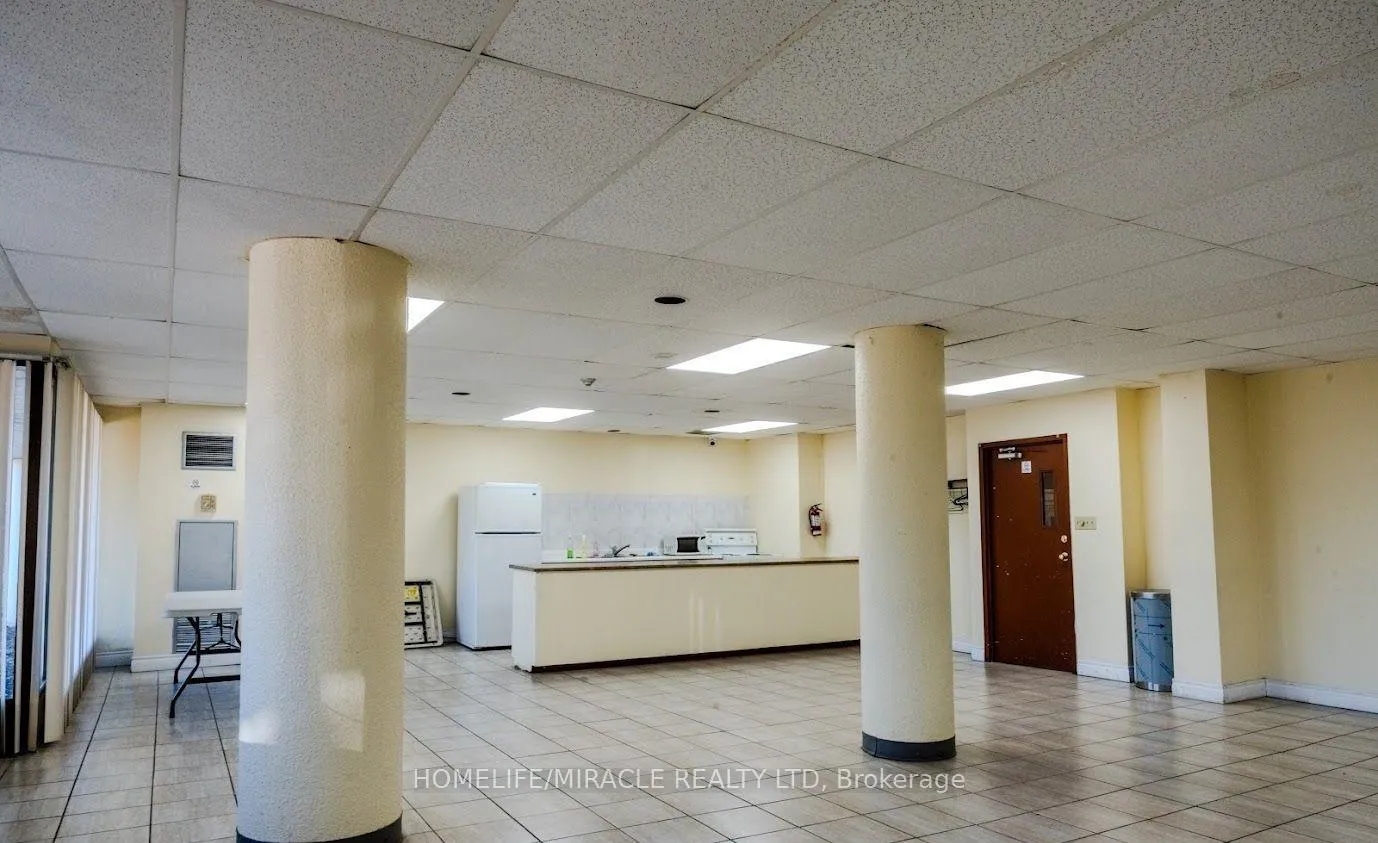 Photo 28 of Unit 808, 21 Markbrook Lane, Etobicoke, Mount Olive-Silverstone-Jamestown — HOMEH