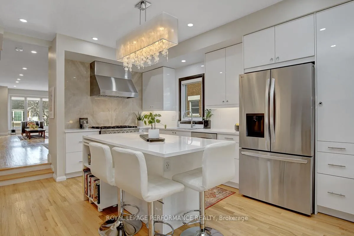 Photo 2 of 86 West Presland Road, Ottawa, Overbrook — HOMEH