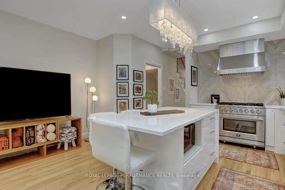 Photo 7 of 86 West Presland Road, Ottawa, Overbrook — HOMEH