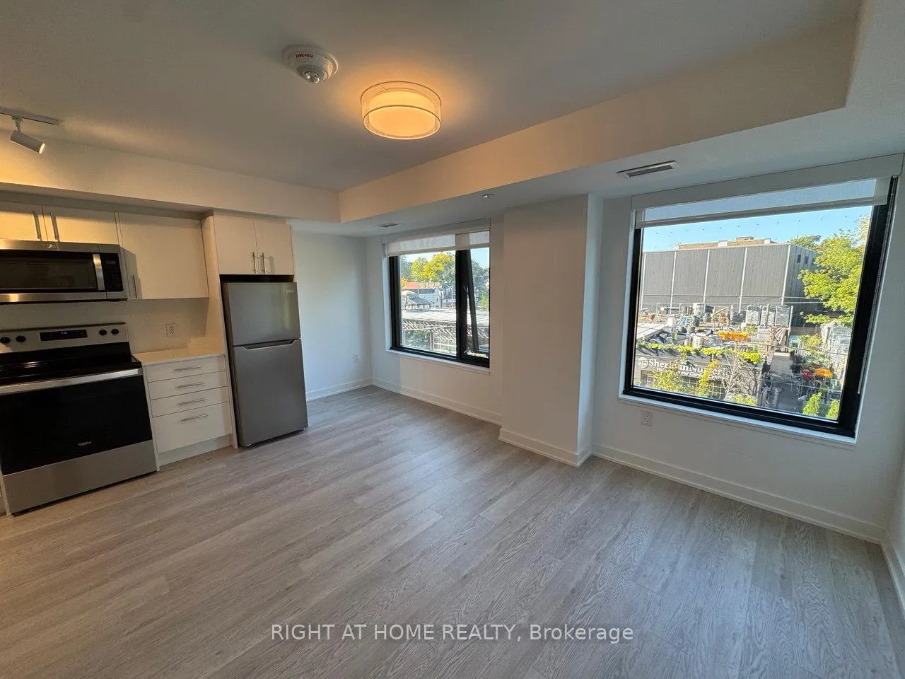 Photo 10 of Unit 313, 3 Strathgowan Avenue, Toronto, Lawrence Park South — HOMEH